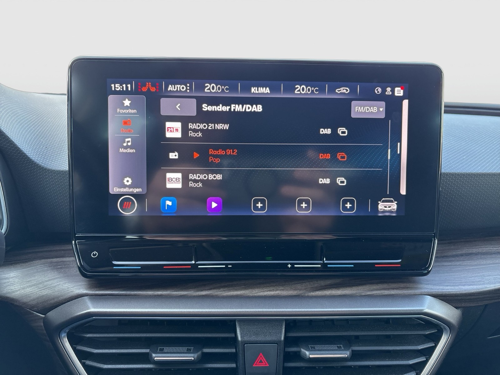 Seat Leon ST 1.4 HYBRID XCELLENCE NAVI LM17 SITZHEIZ.