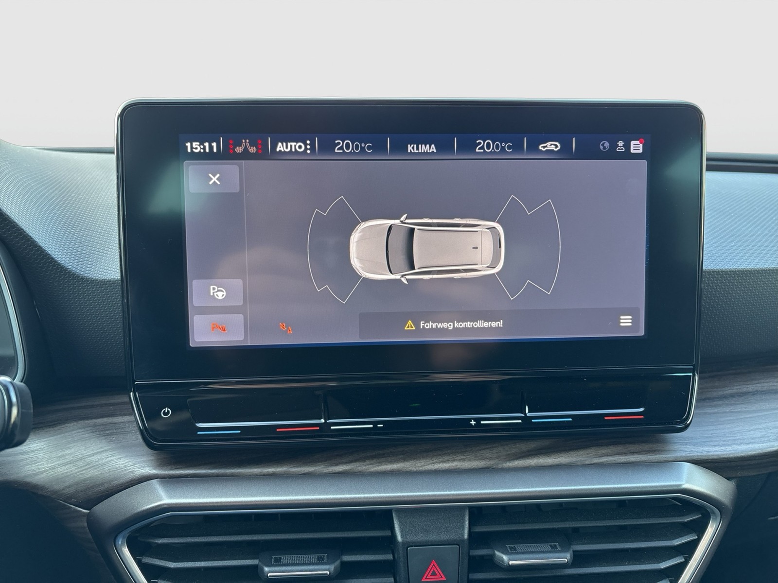 Seat Leon ST 1.4 HYBRID XCELLENCE NAVI LM17 SITZHEIZ.