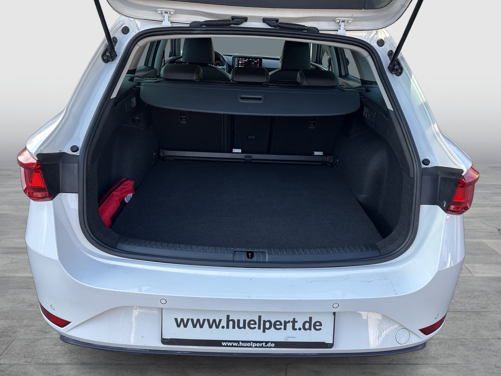 Seat Leon ST 1.4 HYBRID XCELLENCE NAVI LM17 SITZHEIZ.