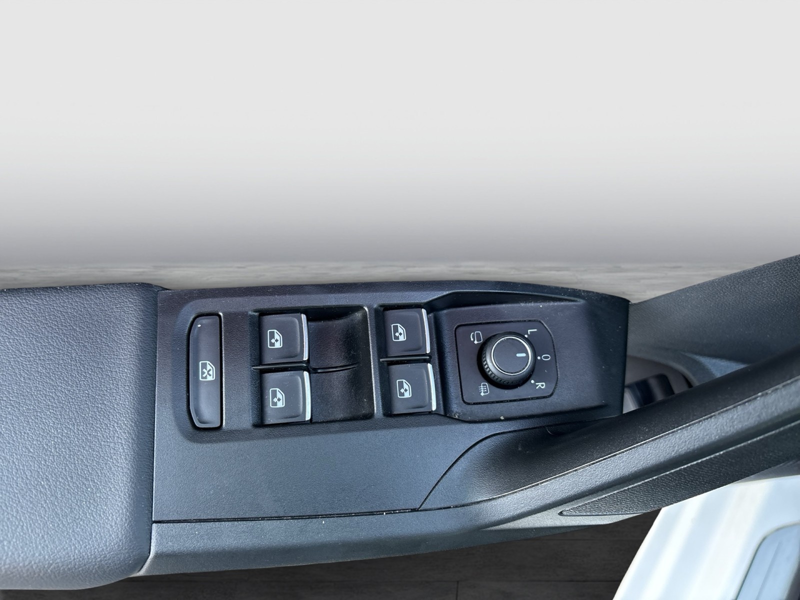 Seat Leon ST 1.4 HYBRID XCELLENCE NAVI LM17 SITZHEIZ.