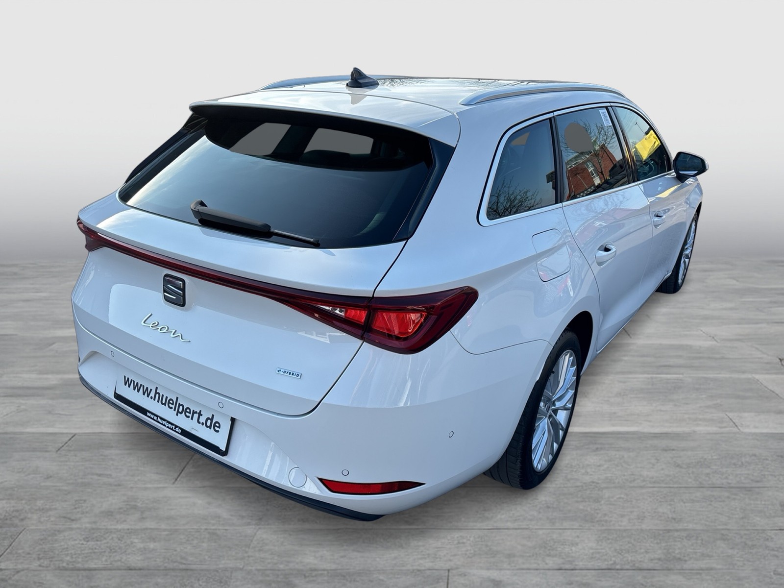 Seat Leon ST 1.4 HYBRID XCELLENCE NAVI LM17 SITZHEIZ.