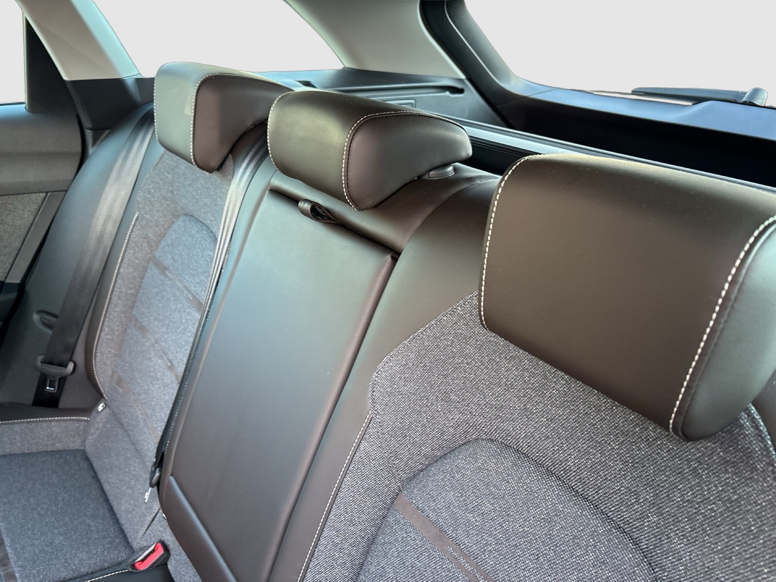 Seat Leon ST 1.4 HYBRID XCELLENCE NAVI LM17 SITZHEIZ.