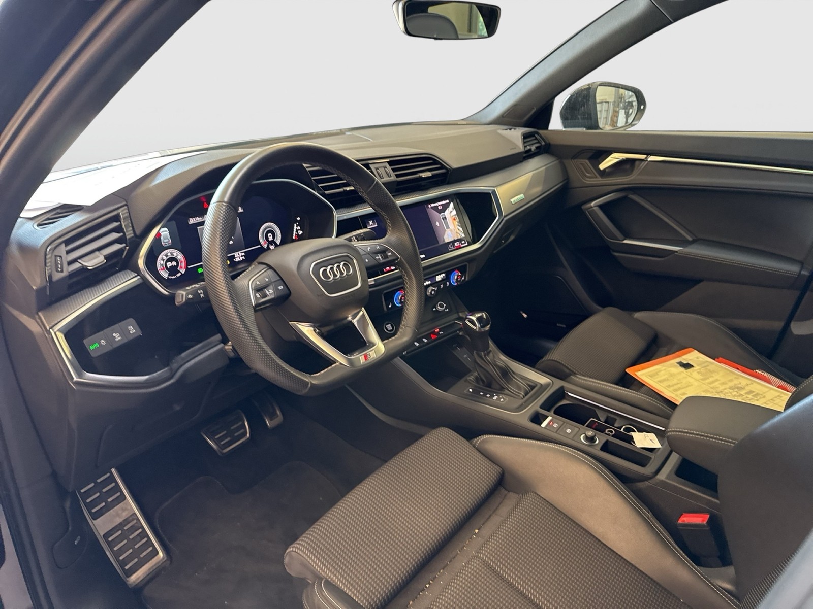 Audi Q3 40 quattro S LINE SONOS AHK 360°CAM ACC LM19