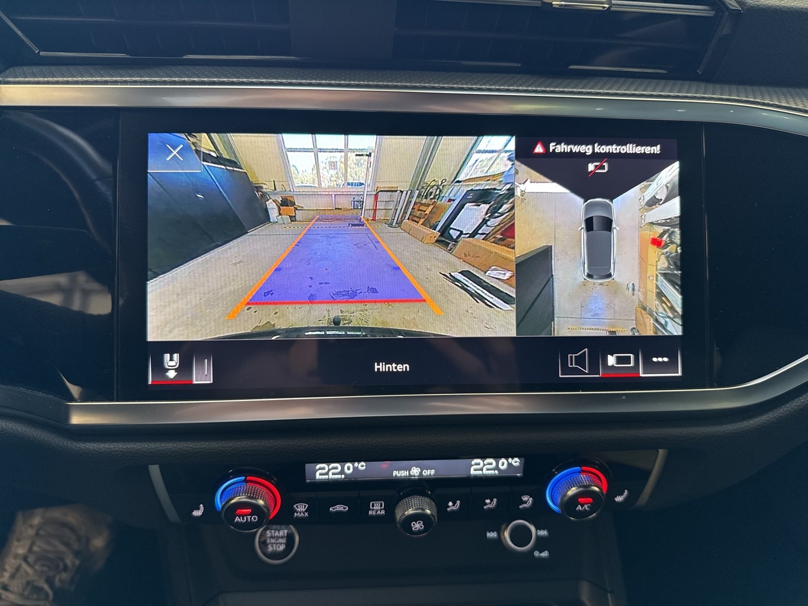 Audi Q3 40 quattro S LINE SONOS AHK 360°CAM ACC LM19