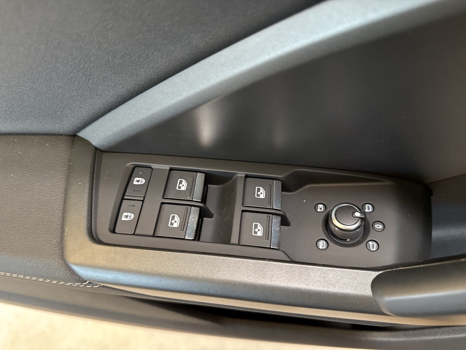 Audi Q3 40 quattro S LINE SONOS AHK 360°CAM ACC LM19