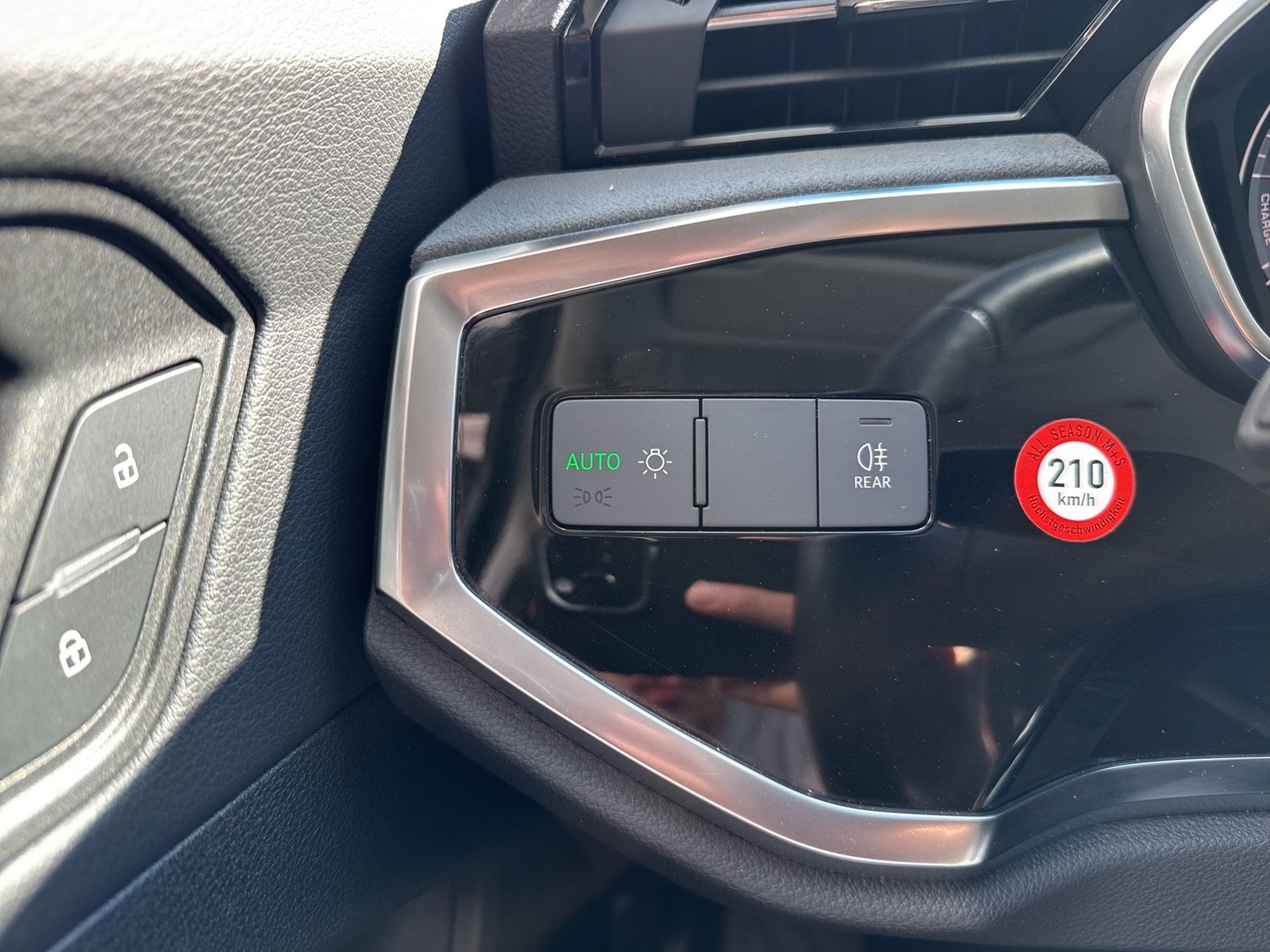 Audi Q3 45 HYBRID AHK ACC LM18 E-KLAPPE NAVI+ CARPLAY