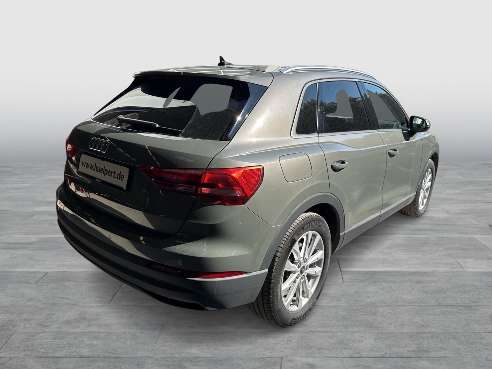 Audi Q3 45 HYBRID AHK ACC LM18 E-KLAPPE NAVI+ CARPLAY