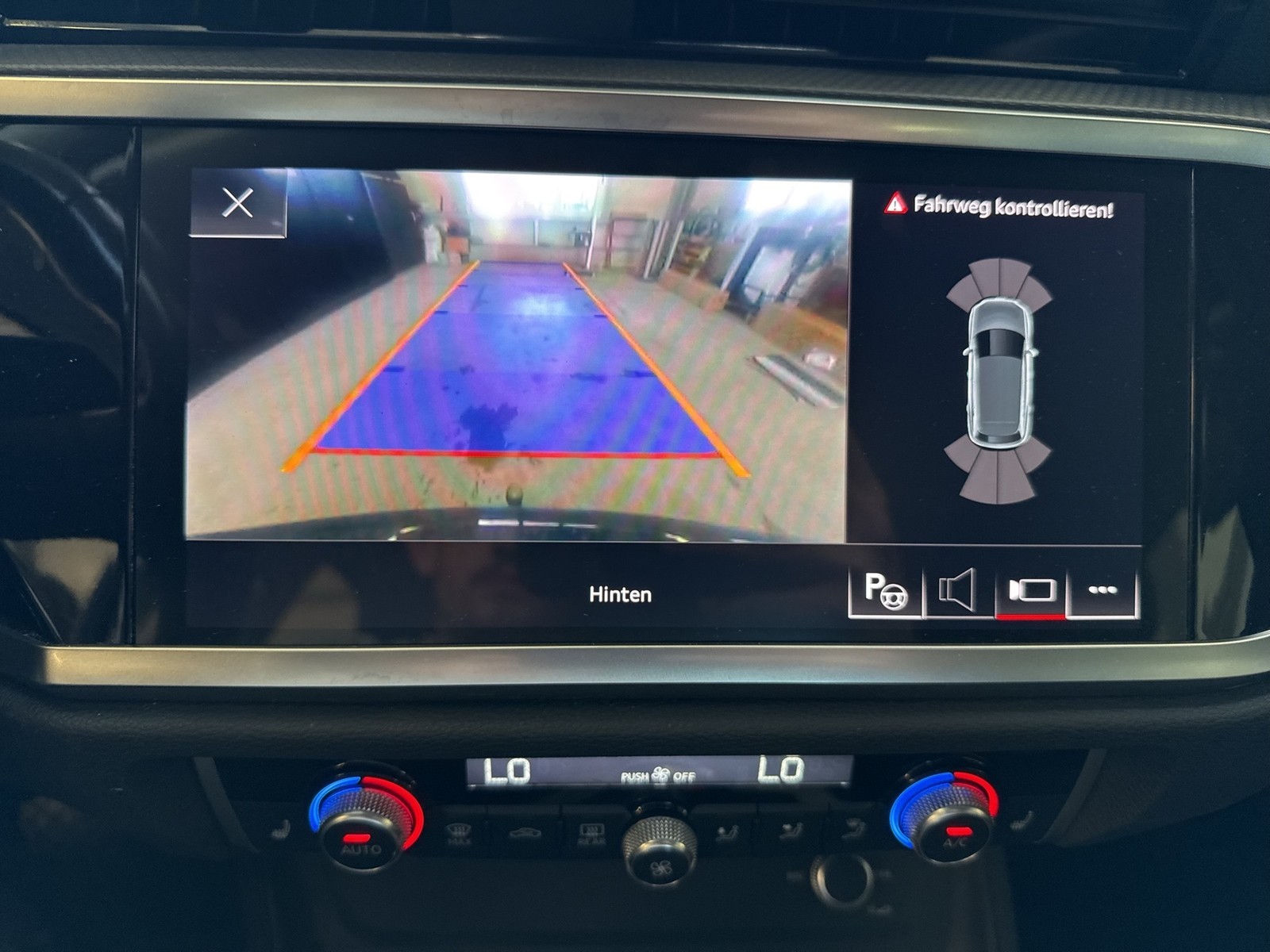 Audi Q3 40 quattro STANDHZ. AHK CAM CARPLAY LM17
