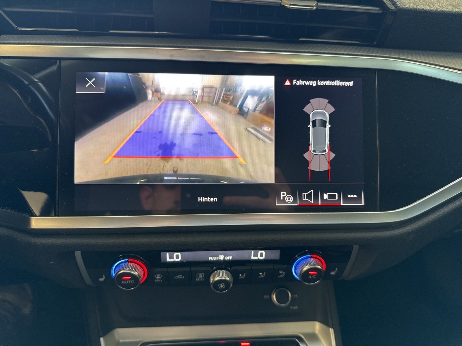 Audi Q3 40 quattro STANDHZ. AHK CAM CARPLAY LM17
