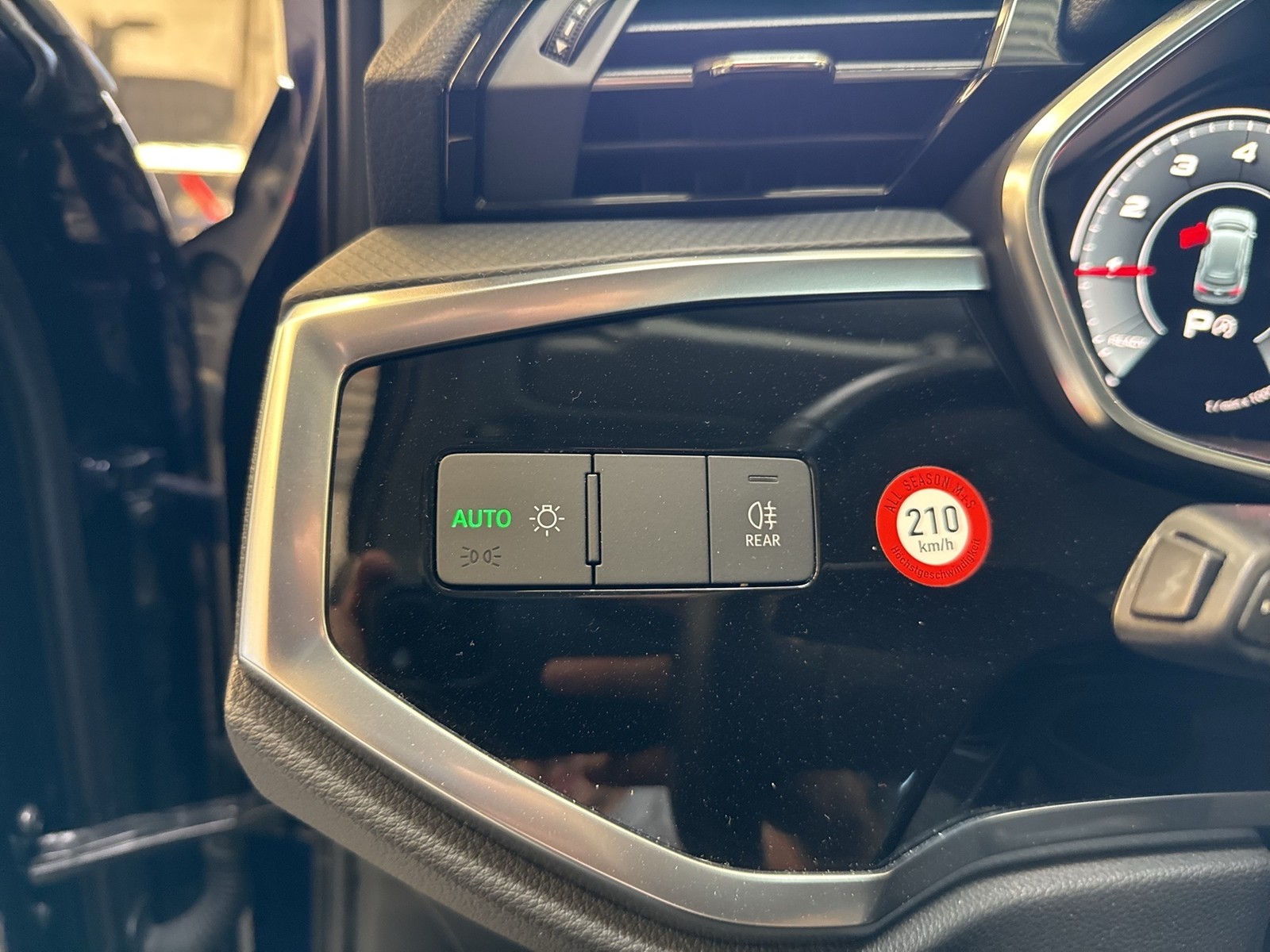 Audi Q3 35 ACC NAVI+ LM17 SITZHEIZUNG