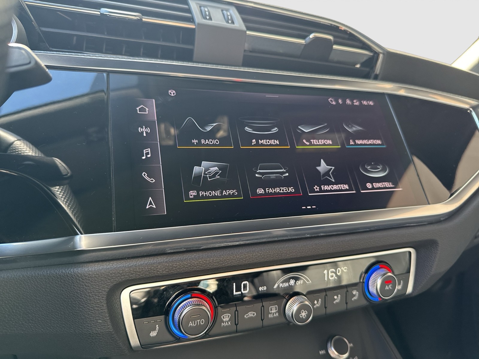 Audi Q3 35 S LINE BLACKPAK AHK CAM LM19 EKLAPPE NAVI+