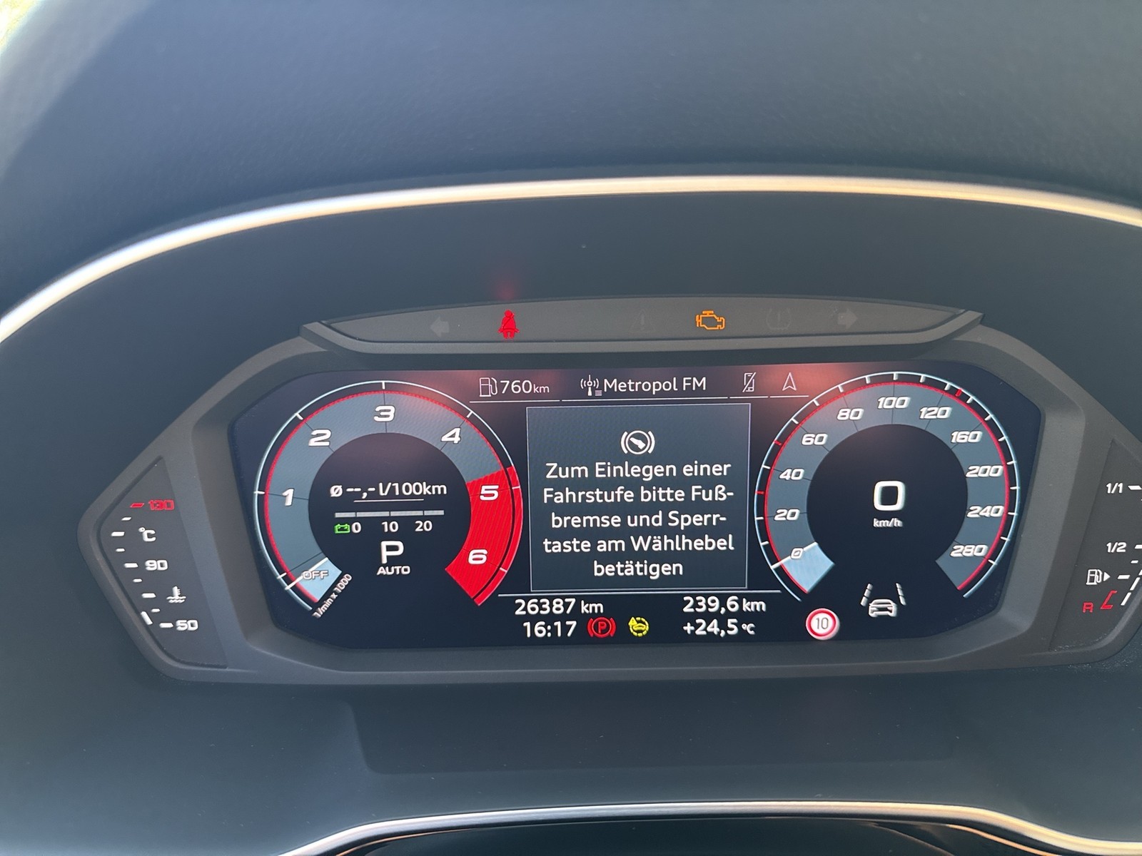 Audi Q3 35 S LINE BLACKPAK AHK CAM LM19 EKLAPPE NAVI+
