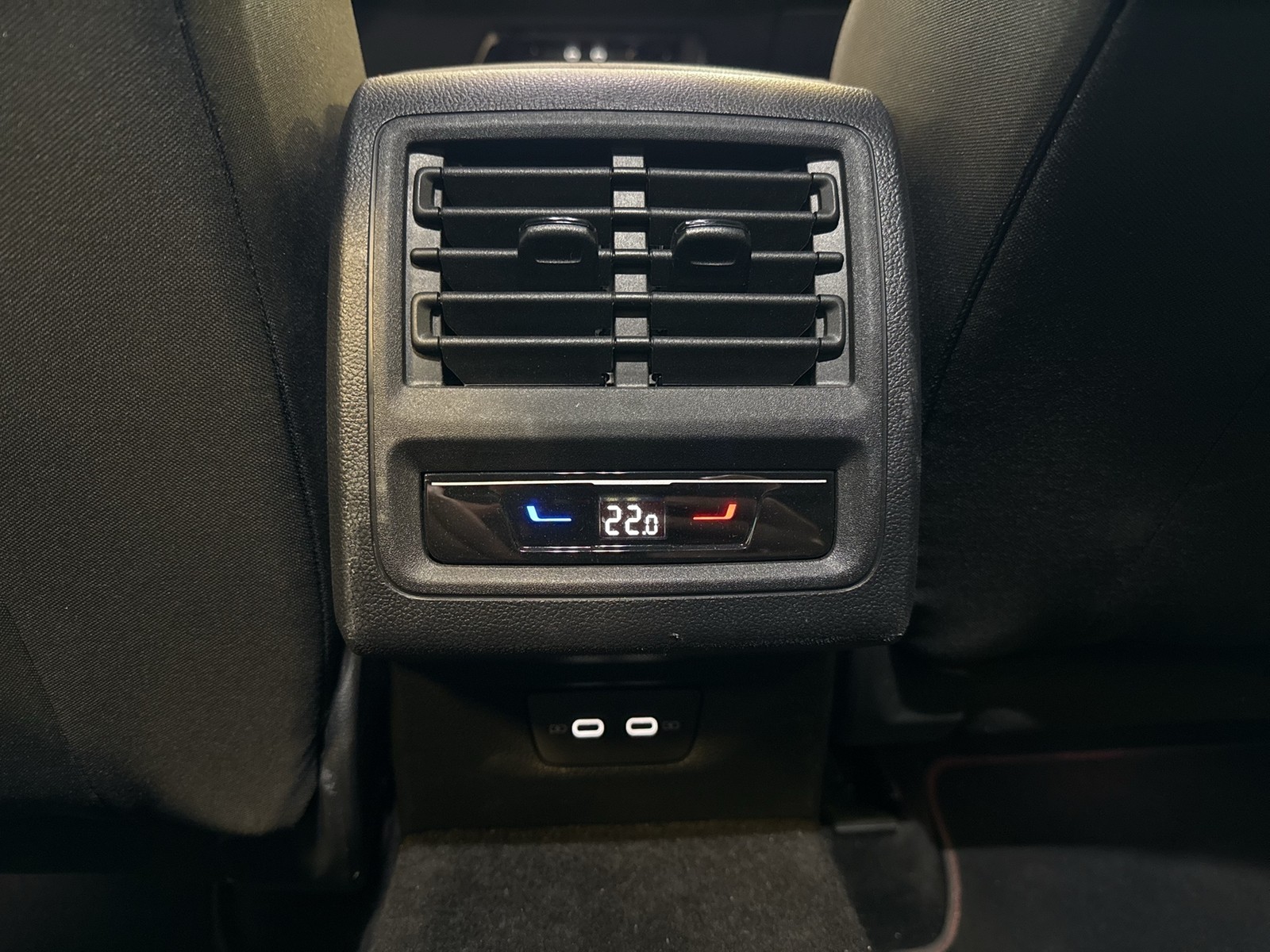 Volkswagen Golf 2.0 GTI CAM HEAD-UP ACC ALU18" CARPLAY