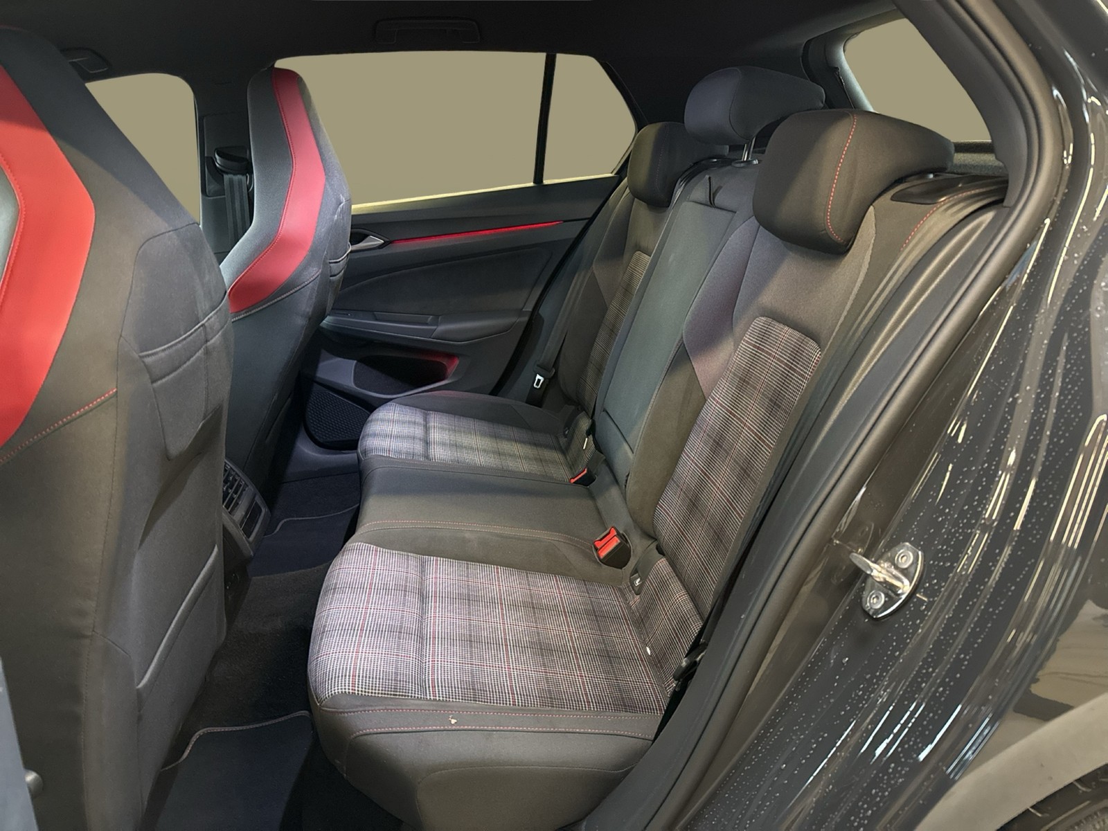 Volkswagen Golf 2.0 GTI CAM HEAD-UP ACC ALU18" CARPLAY