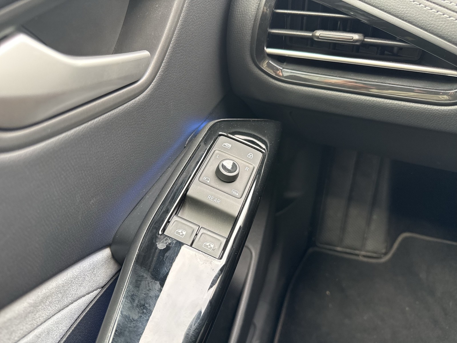 Volkswagen ID.3 Pro MOVE CAM ACC LM19 NAVI CARPLAY SITZHEIZ