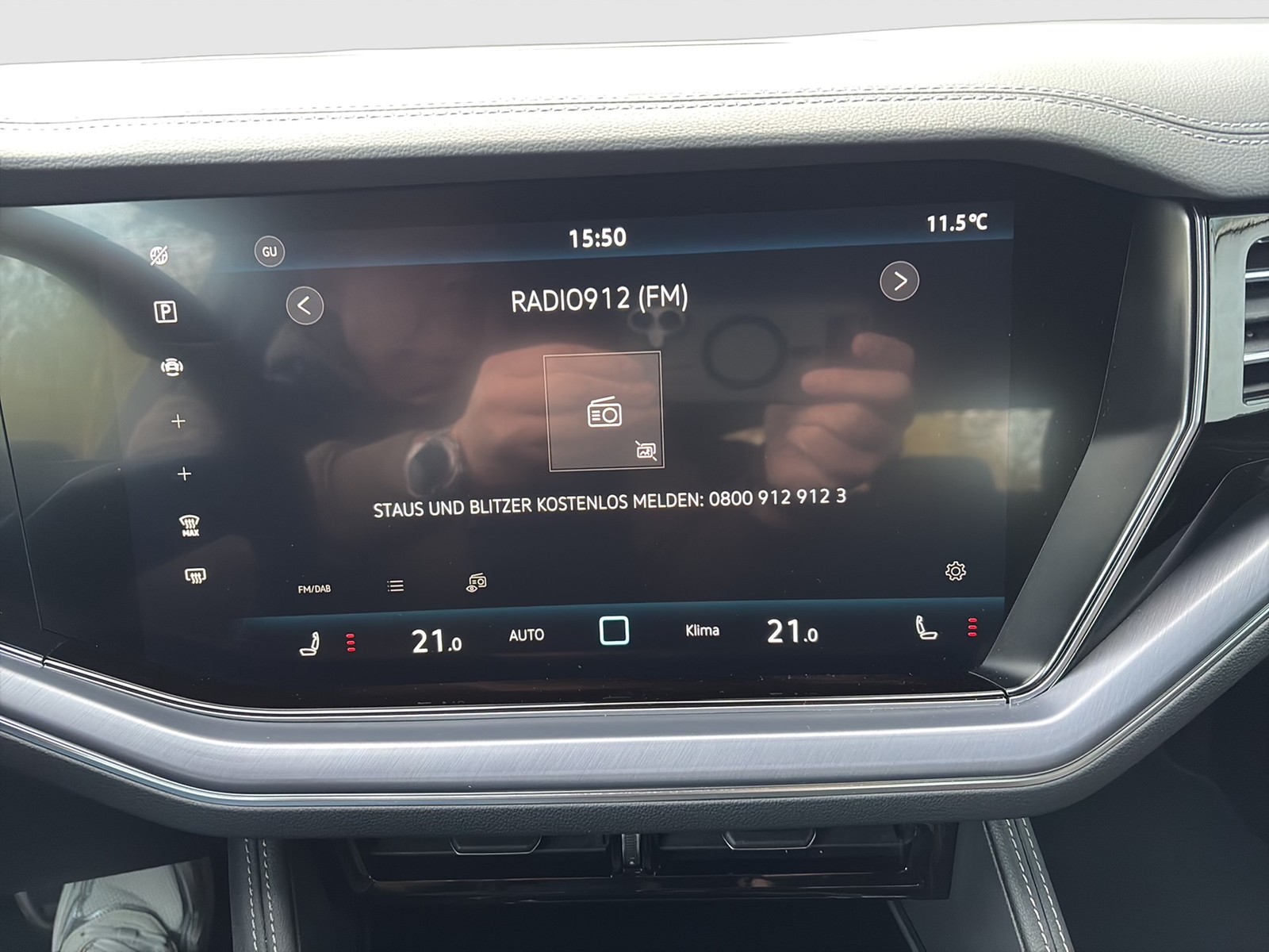 Volkswagen Touareg V6 R-LINE NEUES MODELL AHK CAM ACC LM19