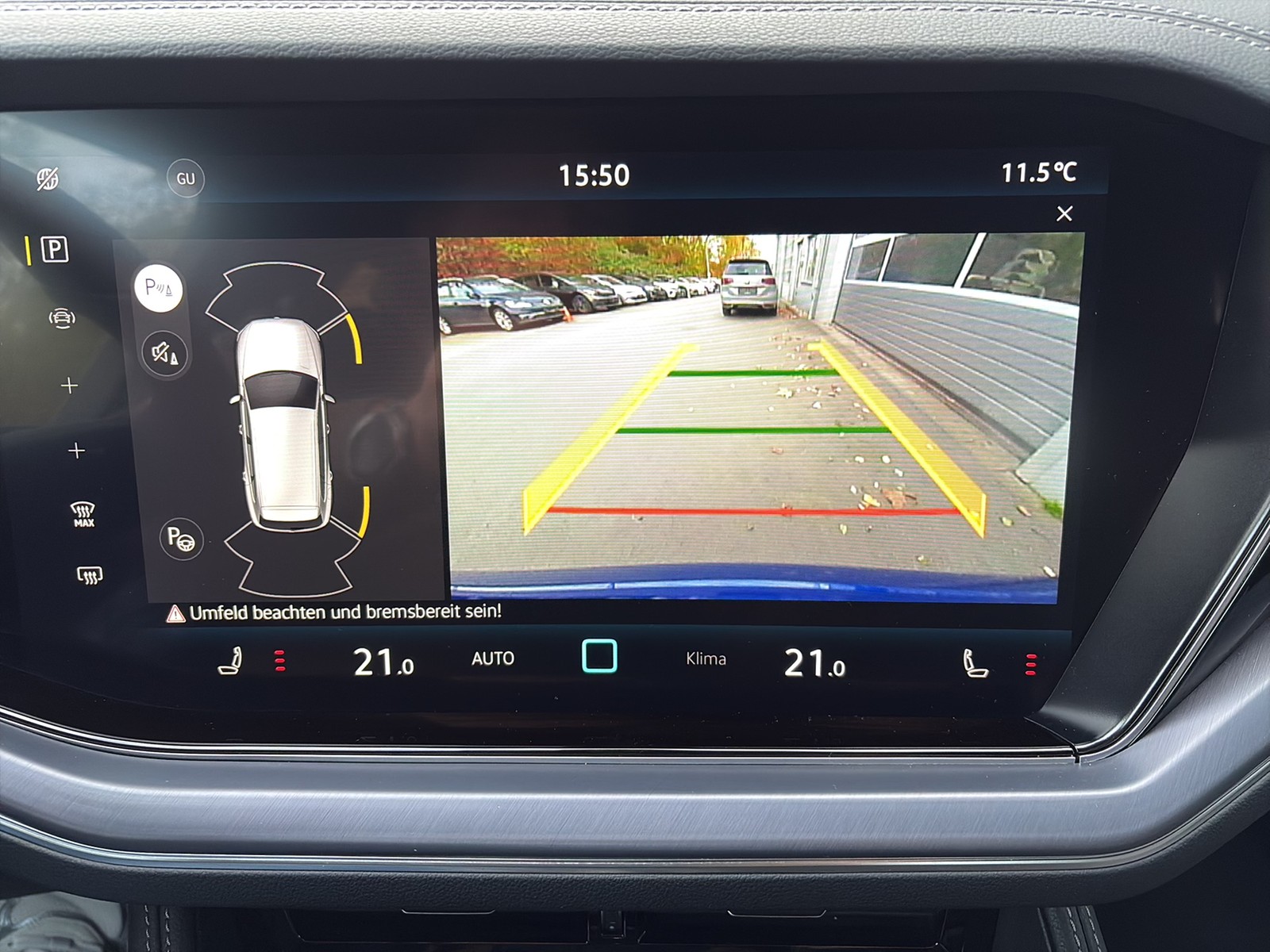 Volkswagen Touareg V6 R-LINE NEUES MODELL AHK CAM ACC LM19