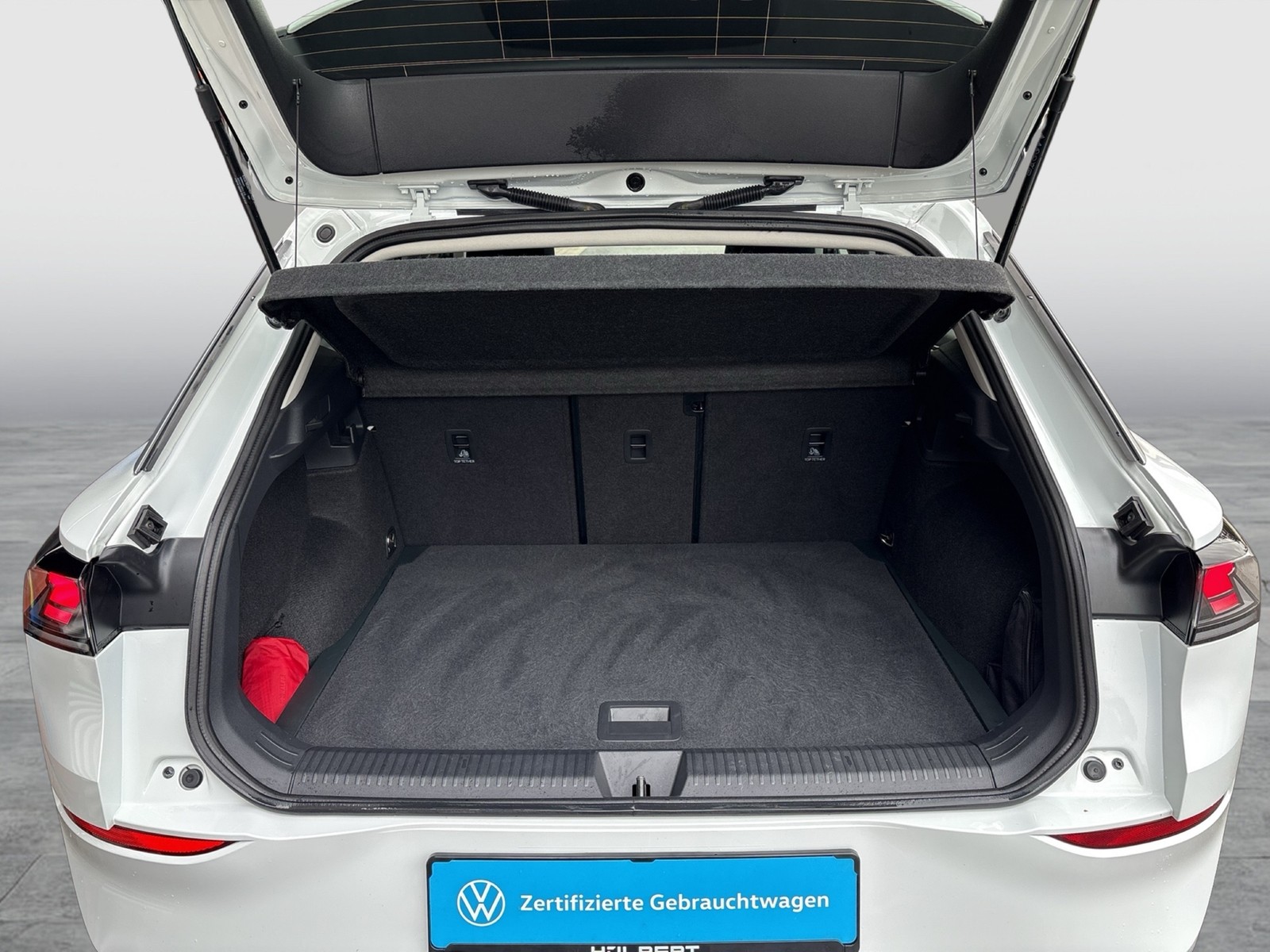 Volkswagen T-Roc 1.5 eTSI LIFE NEUES MODELL CAM LM18 NAVI