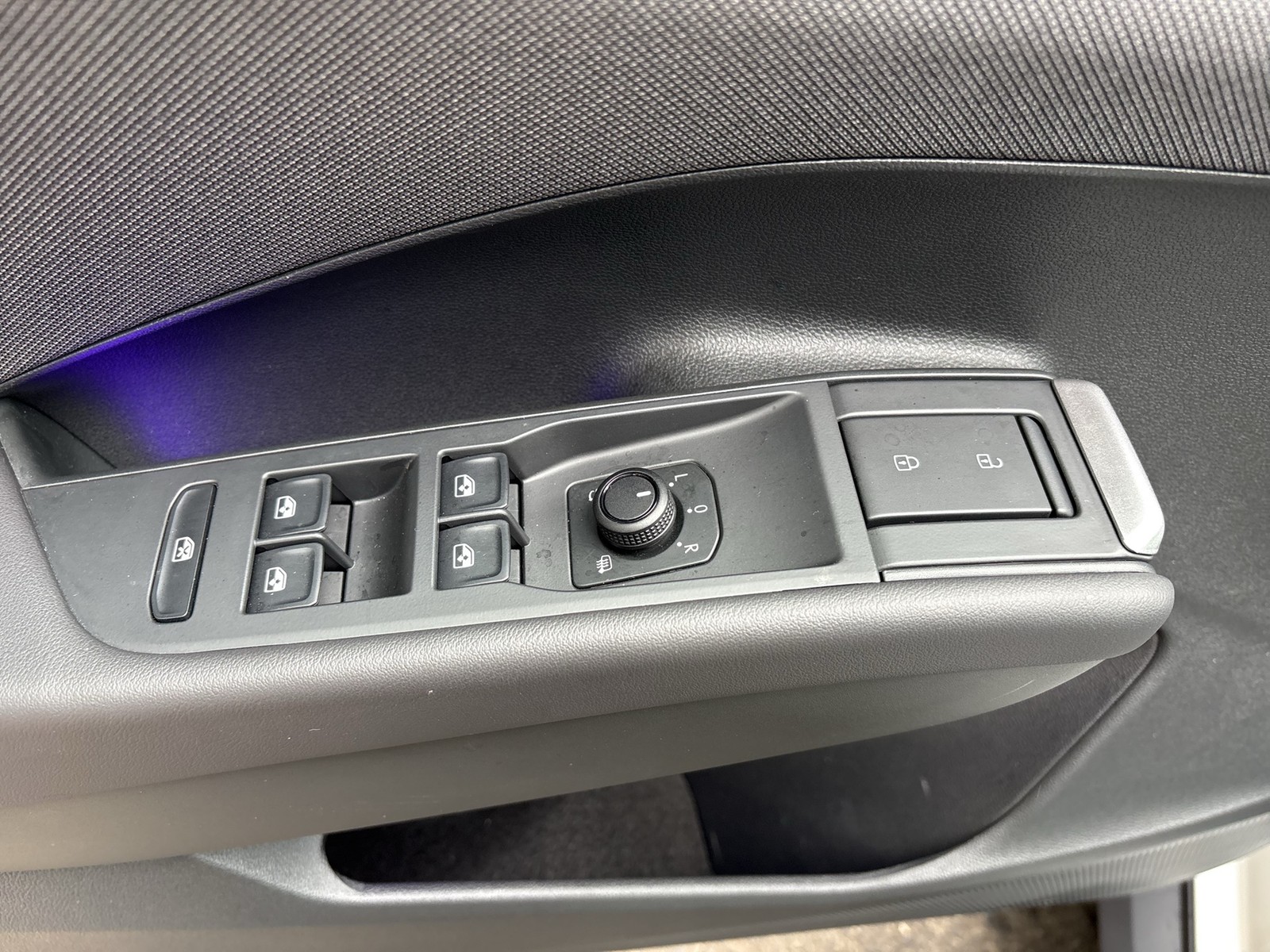 Volkswagen T-Roc 1.5 eTSI LIFE NEUES MODELL CAM LM18 NAVI