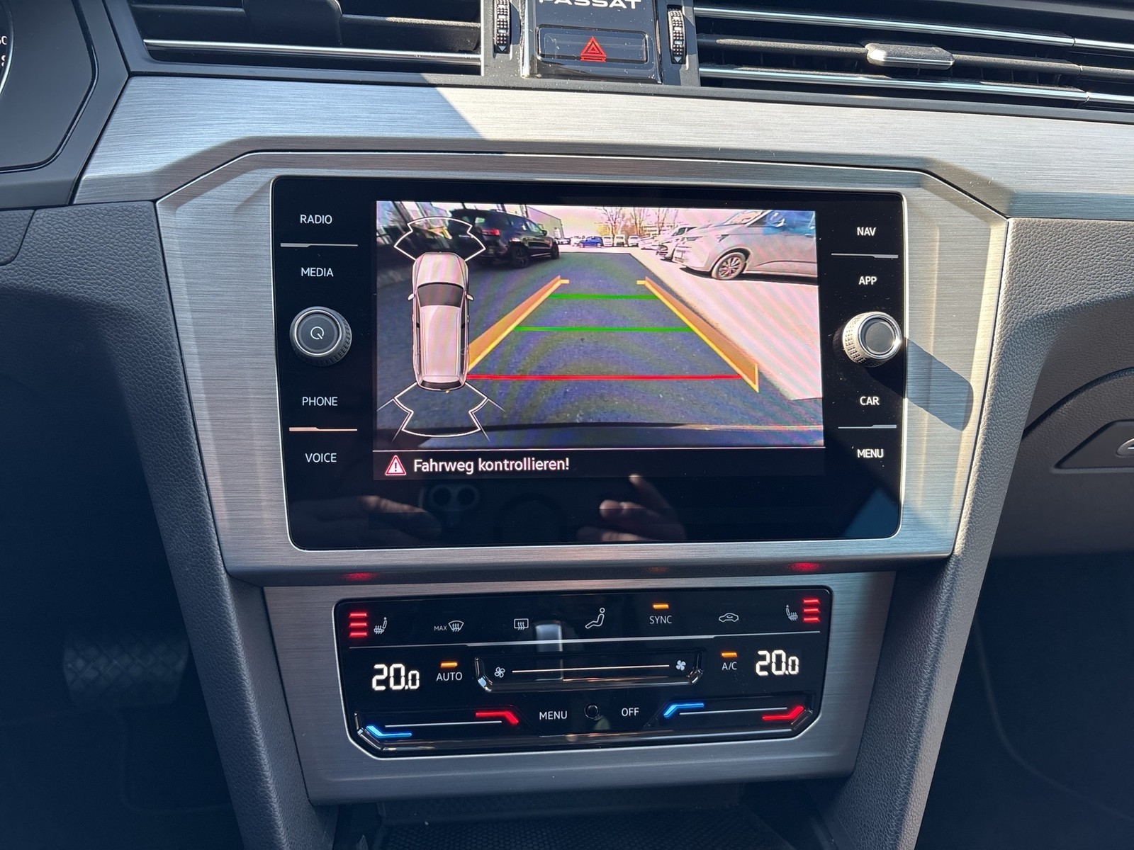 Volkswagen Passat Variant 2.0 CAM ACC NAVI CARPLAY SITZHEIZ