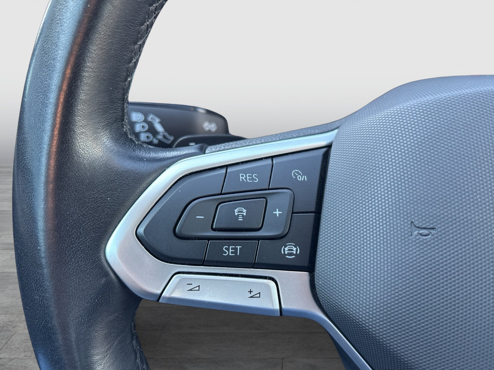 Volkswagen Passat Variant 2.0 CAM ACC NAVI CARPLAY SITZHEIZ