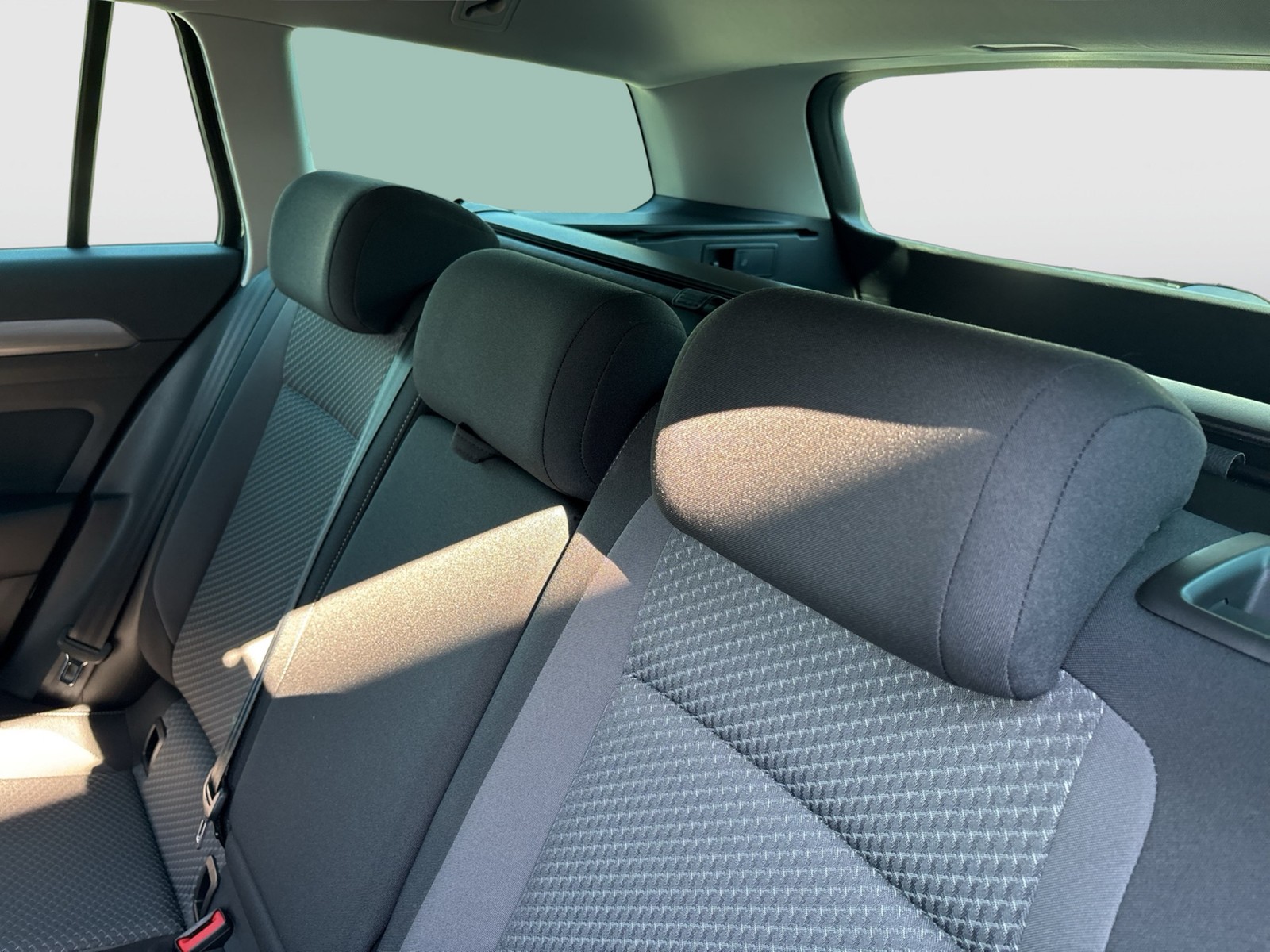 Volkswagen Passat Variant 2.0 CAM ACC NAVI CARPLAY SITZHEIZ