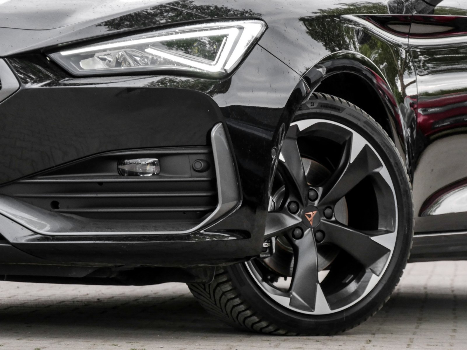 Cupra Leon ST 2.0 CAM ACC LM18 E-KLAPPE AHK-VORB. NAVI