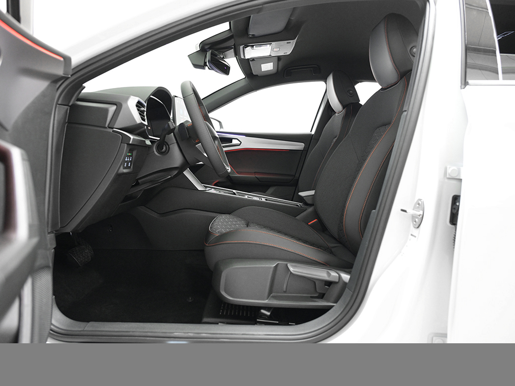 Seat Leon 1.5 FR BLACK EDITION DSG CAM NAVI LED