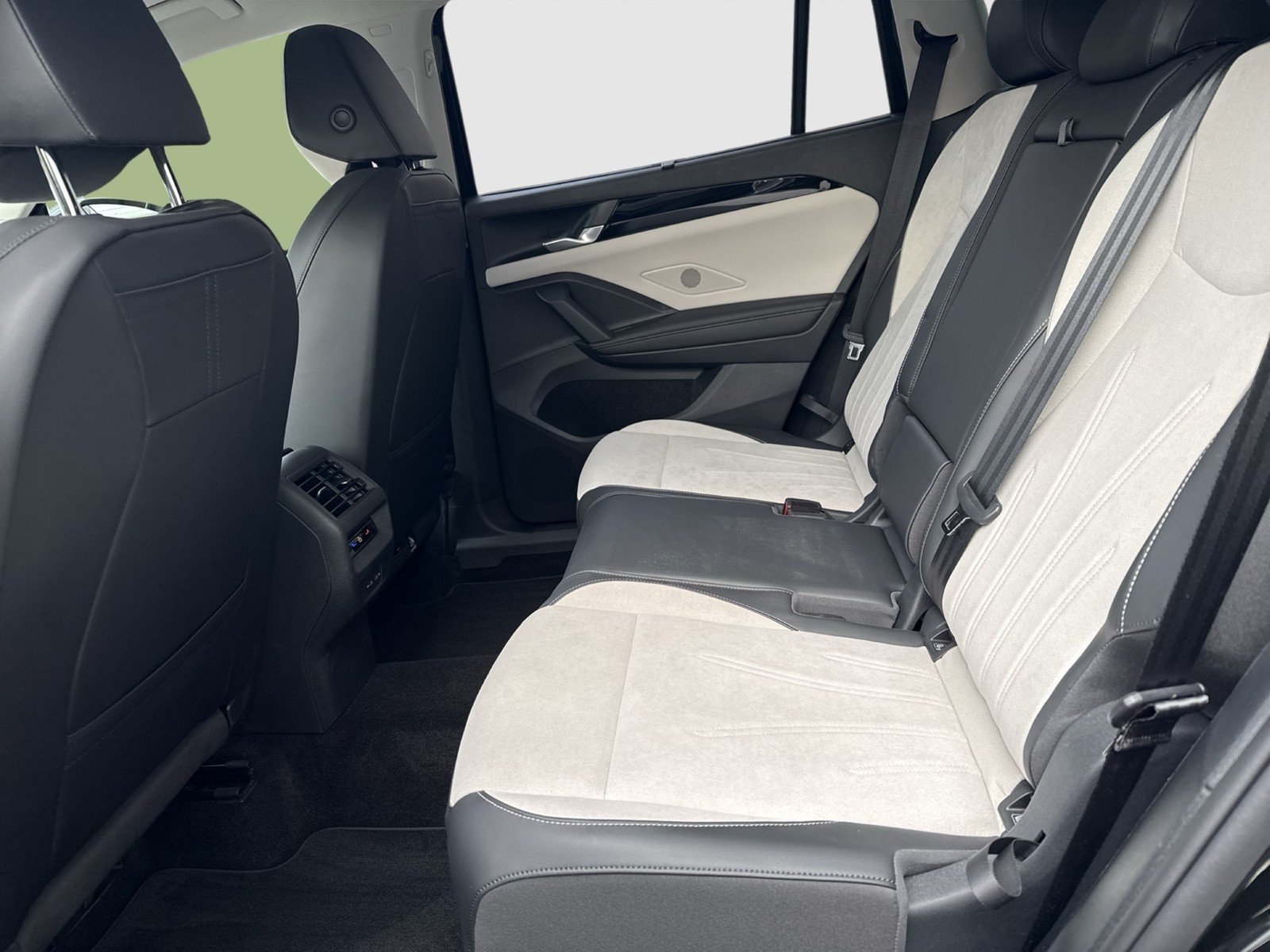Volkswagen Tayron 2.0 ELEGANCE AHK 360°CAM ACC LM19 EKLAPPE