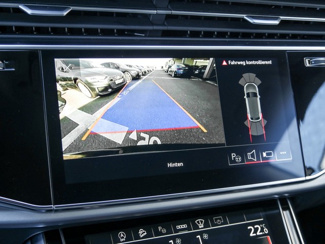 Audi Q8 55 Qu. AHK CAM ACC ALU21 HEADUP eKLAPPE