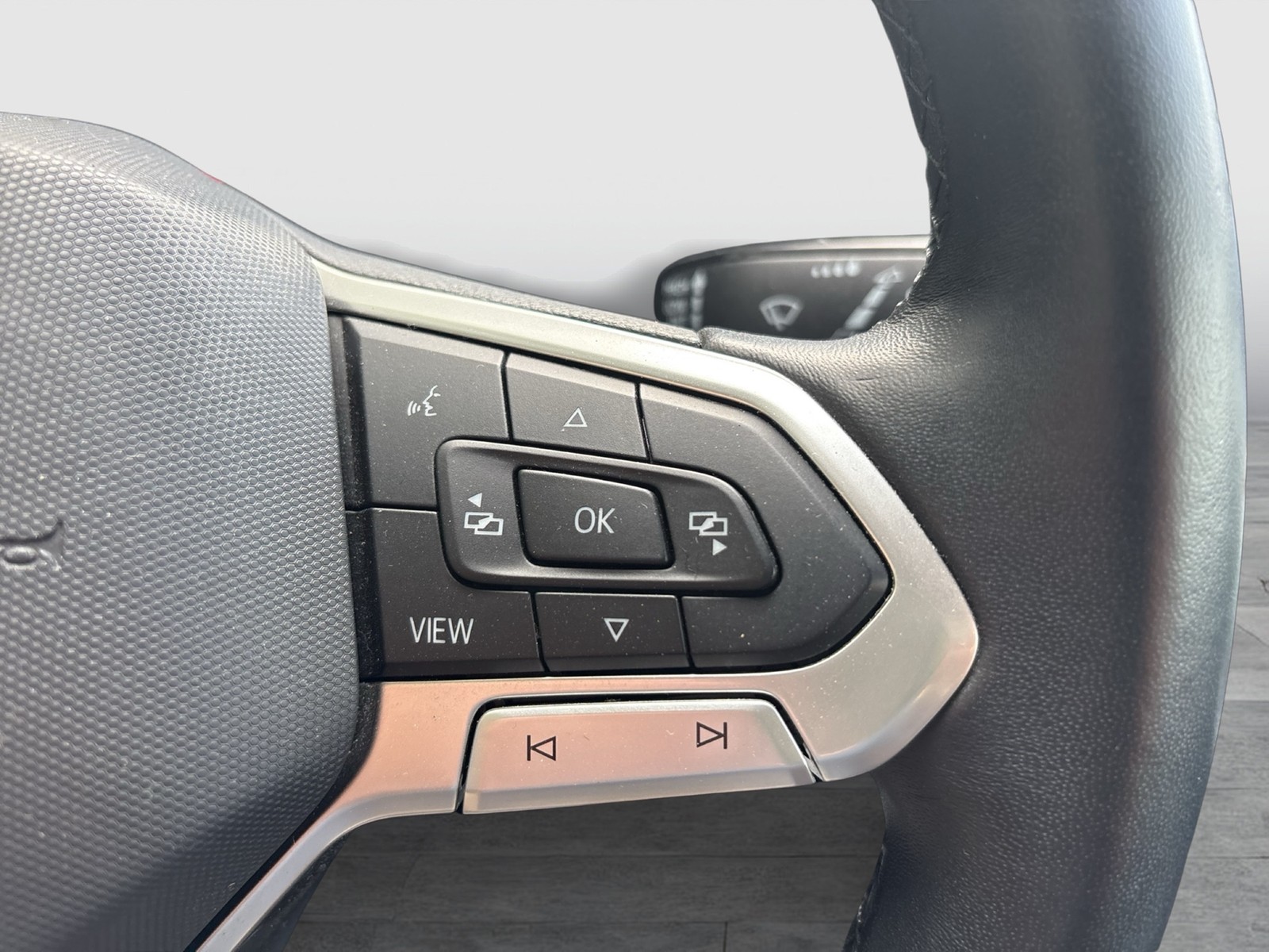 Volkswagen Tiguan 1.5 ACC ALU CARPLAY SITZHEIZUNG LED