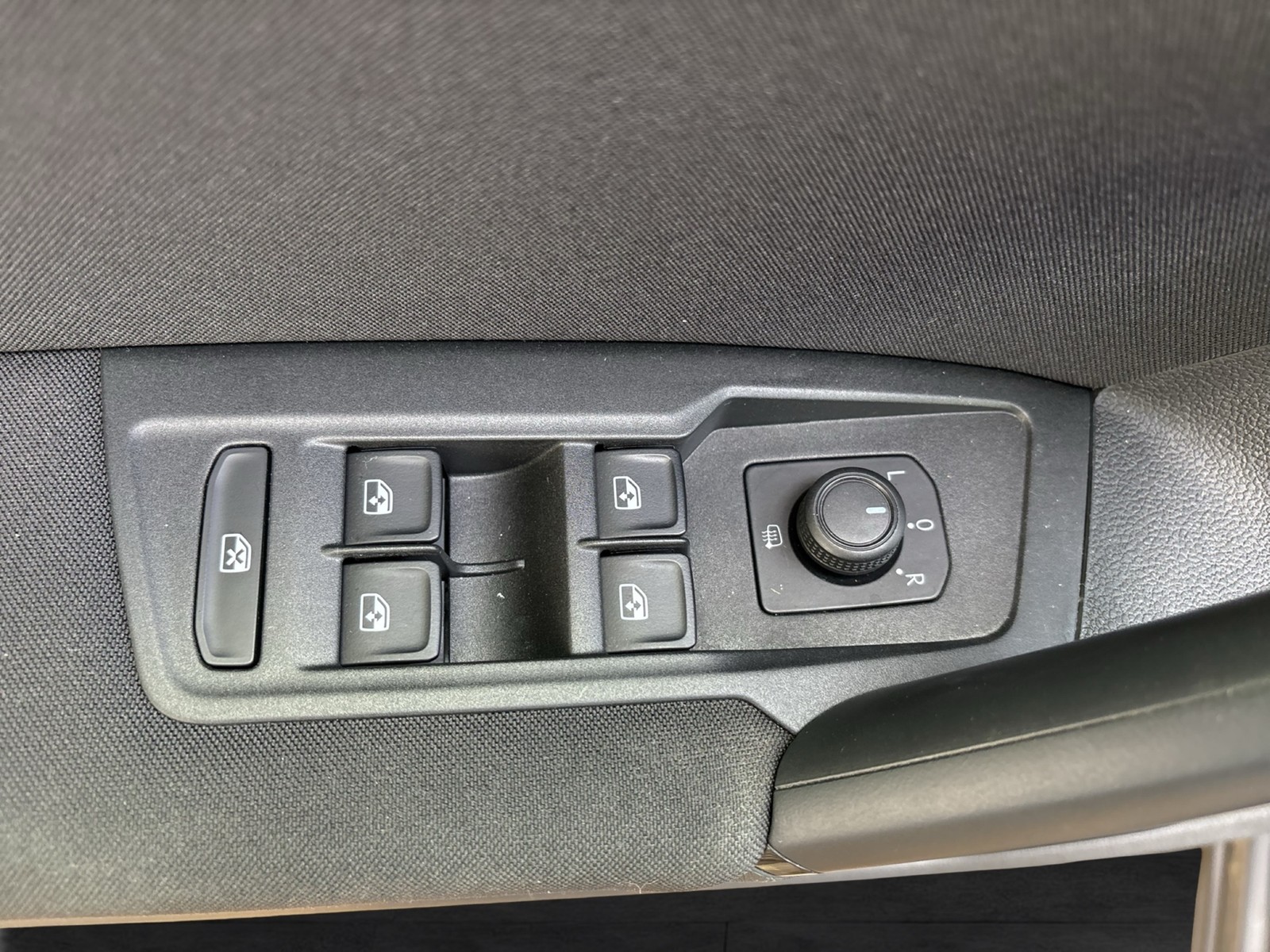 Volkswagen Tiguan 1.5 ACC ALU CARPLAY SITZHEIZUNG LED