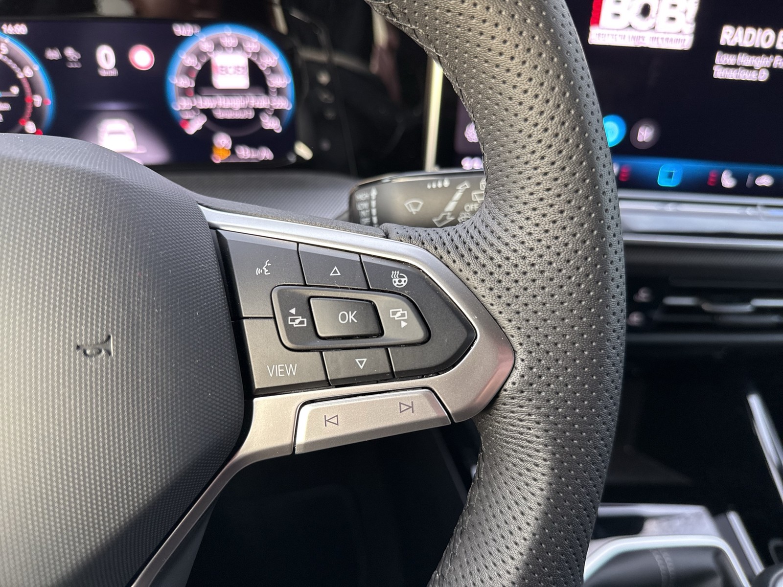 Volkswagen Golf VIII 1.5 R-LINE BLACKSTYLE FACELIFT CAM ACC