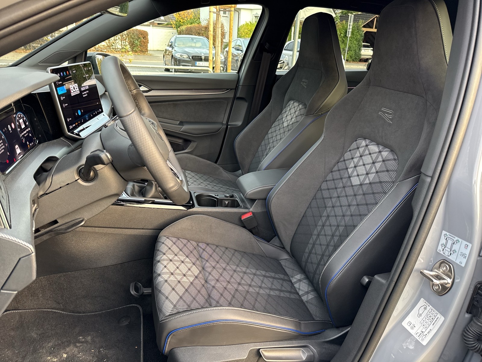 Volkswagen Golf VIII 1.5 R-LINE BLACKSTYLE FACELIFT CAM ACC