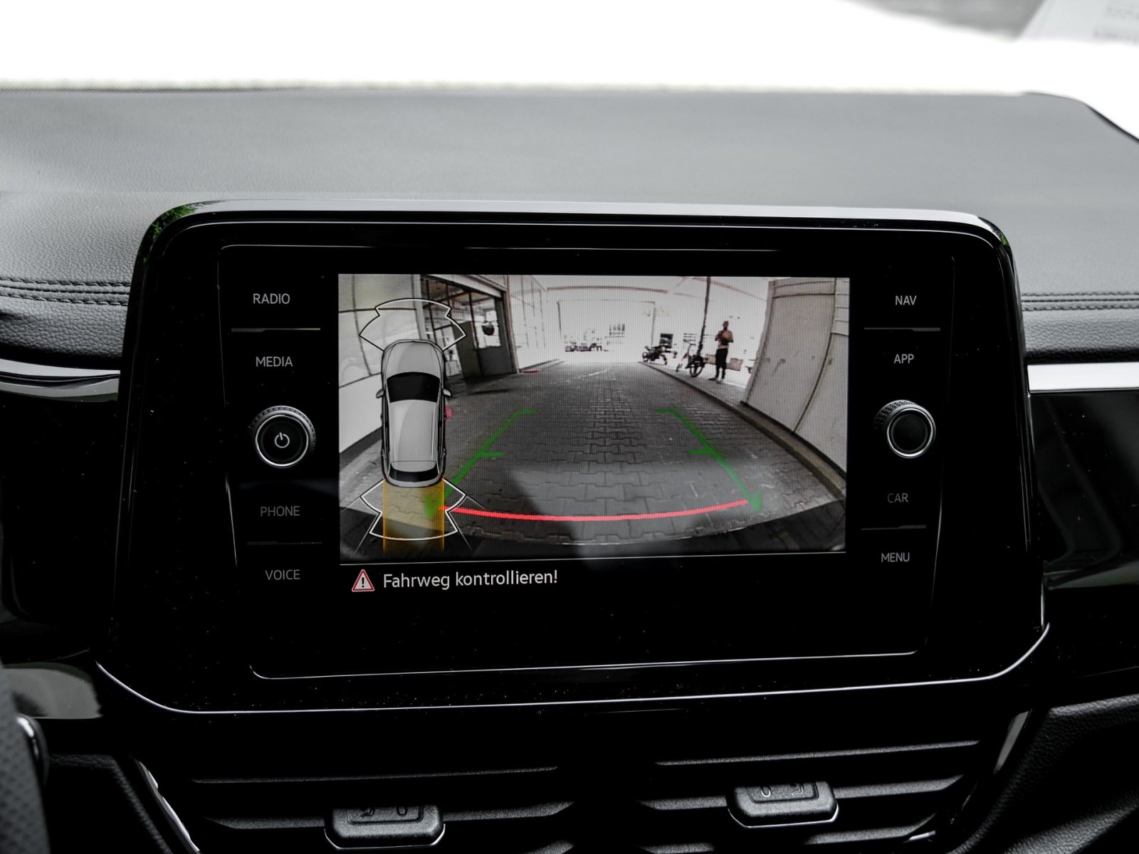 Volkswagen T-Roc 1.5 R-LINE BLACK STYLE AHK CAM ACC LM18