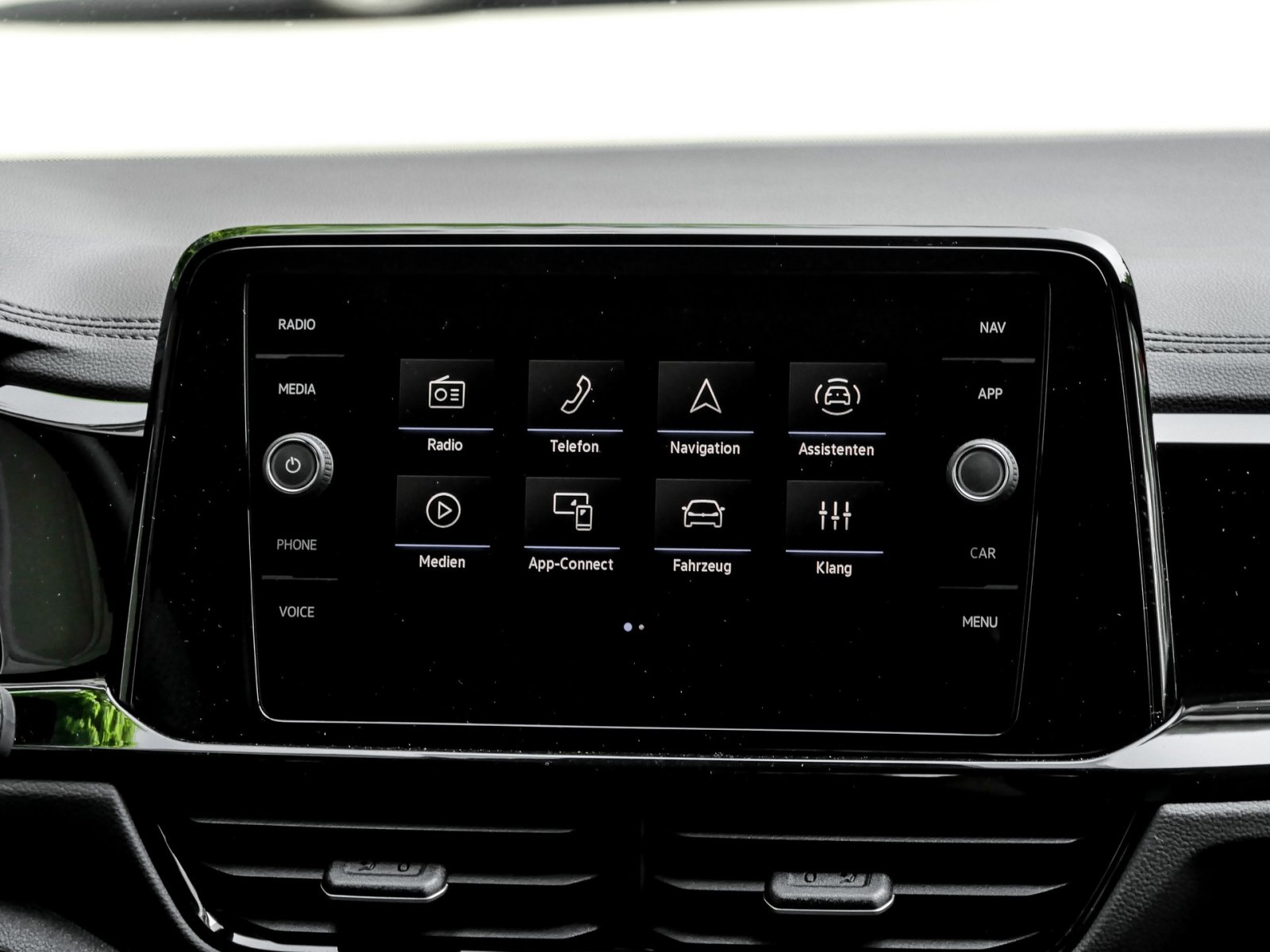 Volkswagen T-Roc 1.5 R-LINE BLACK STYLE AHK CAM ACC LM18