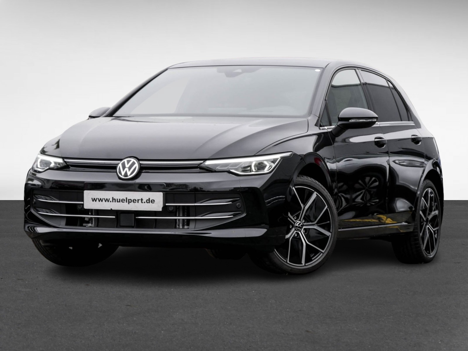 Volkswagen Golf VIII 1.5 eTSI EDITION 50 PANO CAM ACC LM18