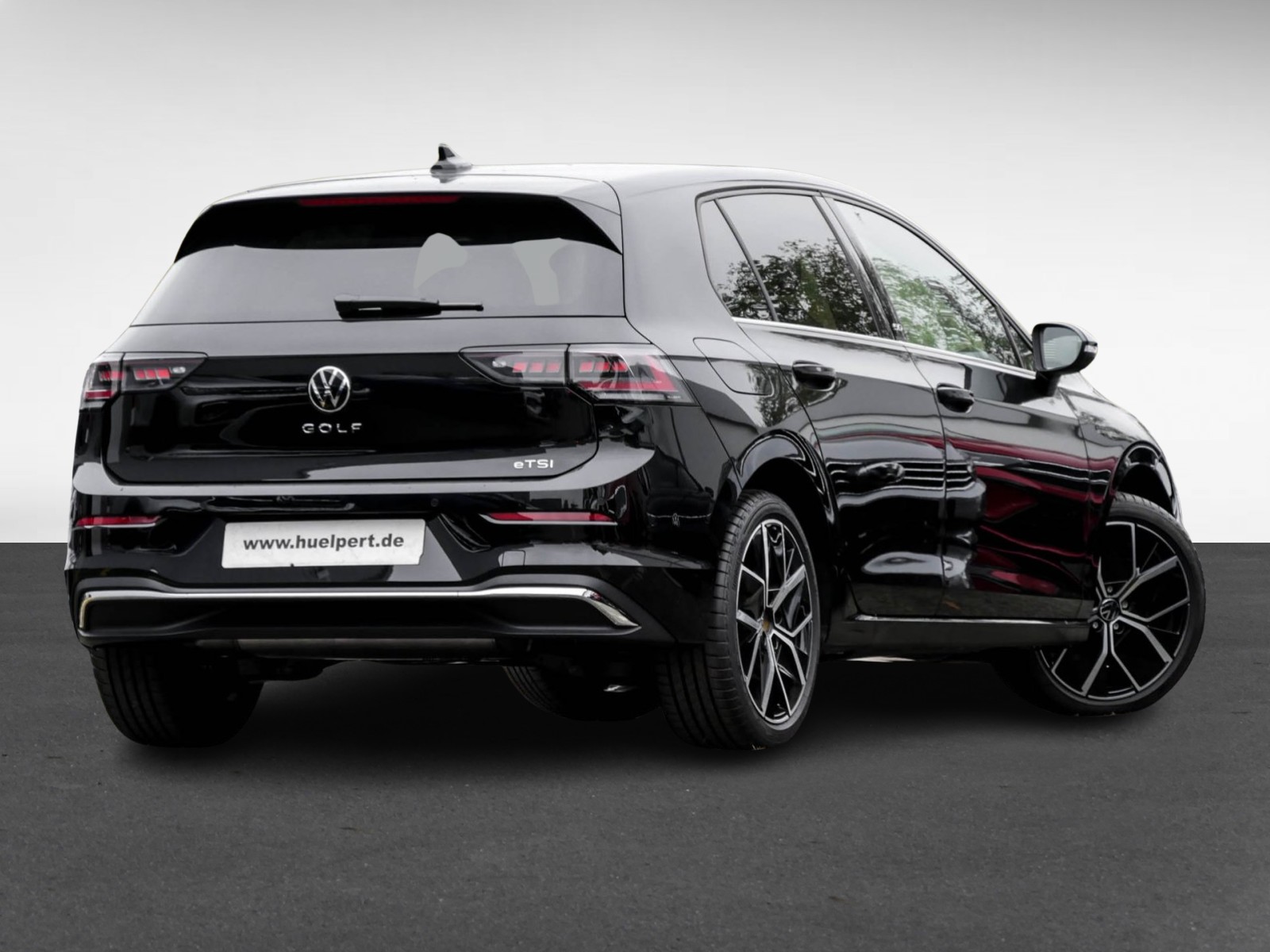 Volkswagen Golf VIII 1.5 eTSI EDITION 50 PANO CAM ACC LM18