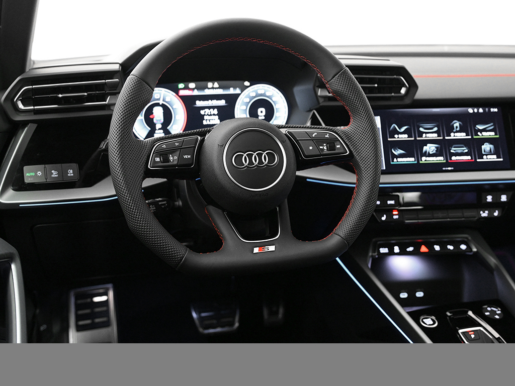 Audi A3 Sportback TFSI e S tronic S Line KlimatisierungspaketPlus+Dachreling+AudiSoundsystem