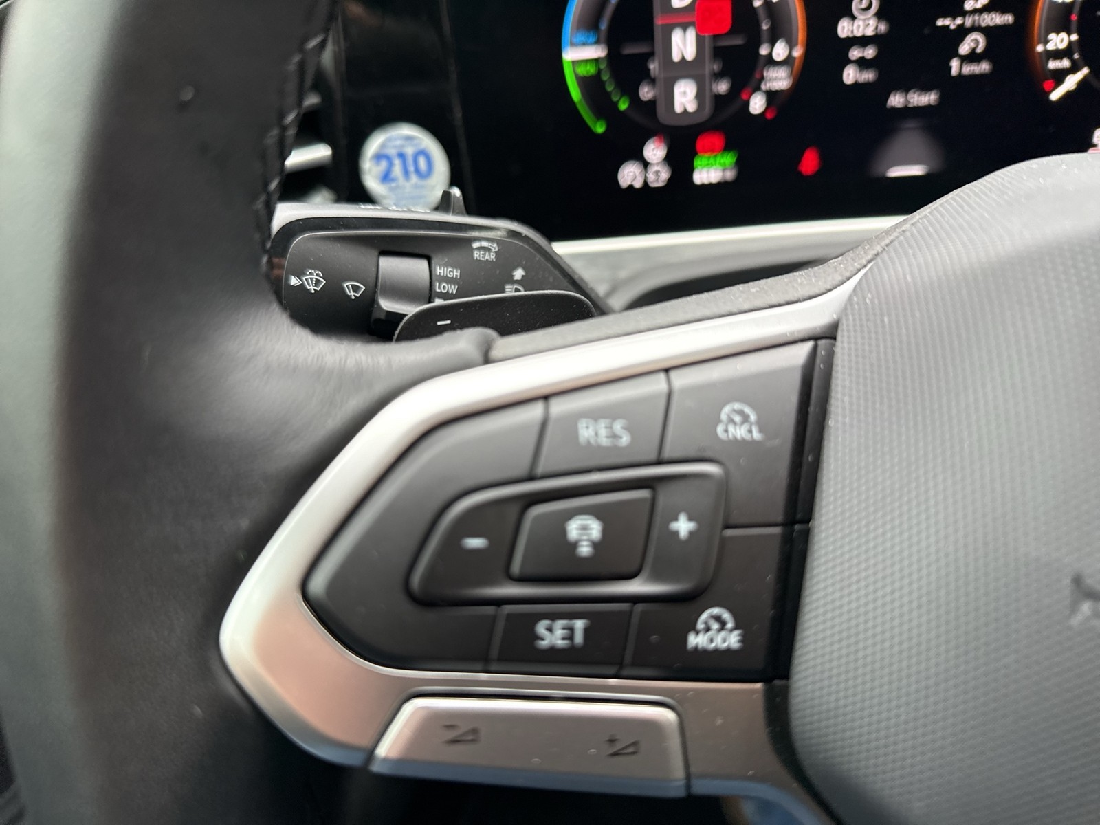 Volkswagen Passat Variant 1.5 HYBRID ELEGANCE NEUES MODELL