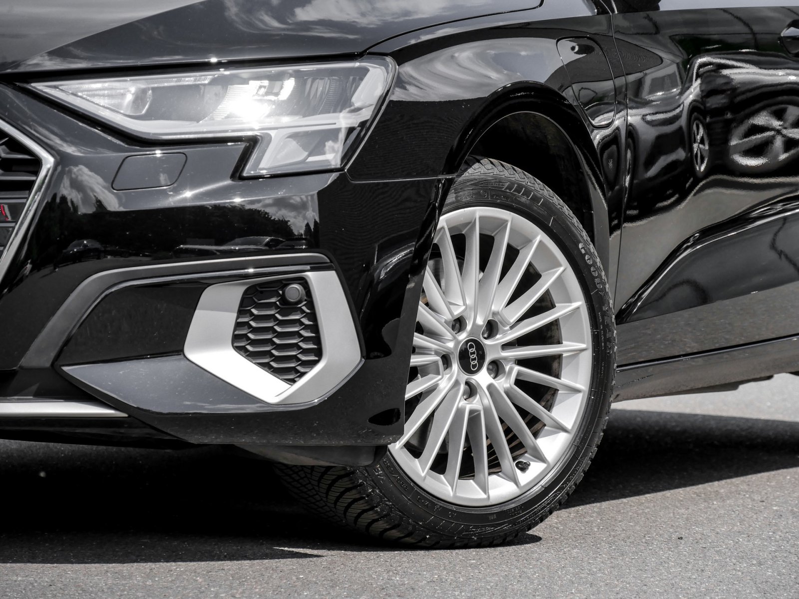 Audi A3 Sportback 40 HYBRID advanced NAVI+ LM17 LED