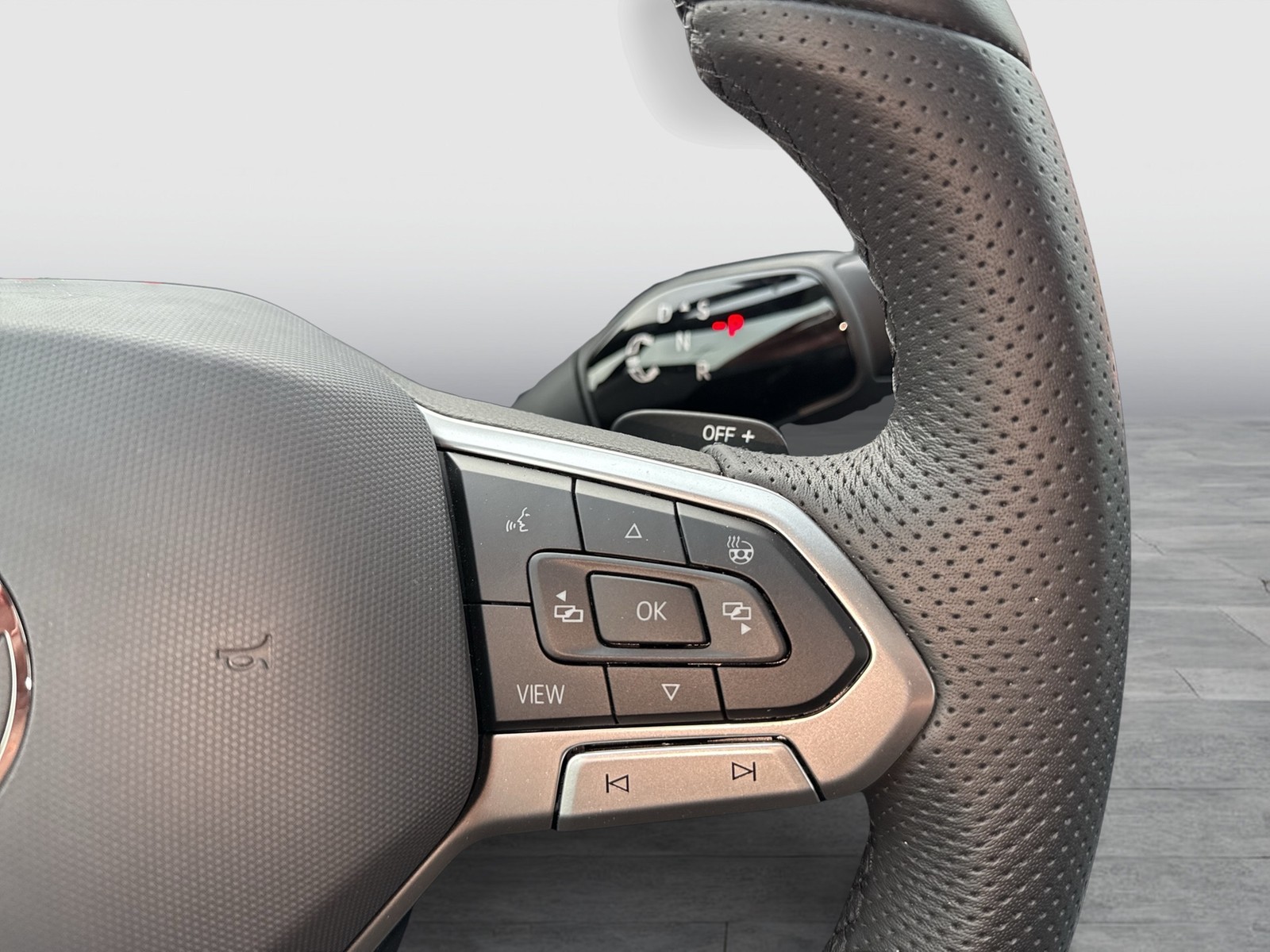 Volkswagen Passat Variant 1.5 HYBRID R-LINE NEUESMODELL AHK