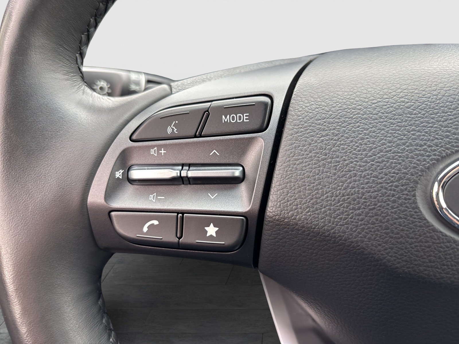 Hyundai Kona Prime Elektro WÄRMEPUMPE KAMERA LEDER