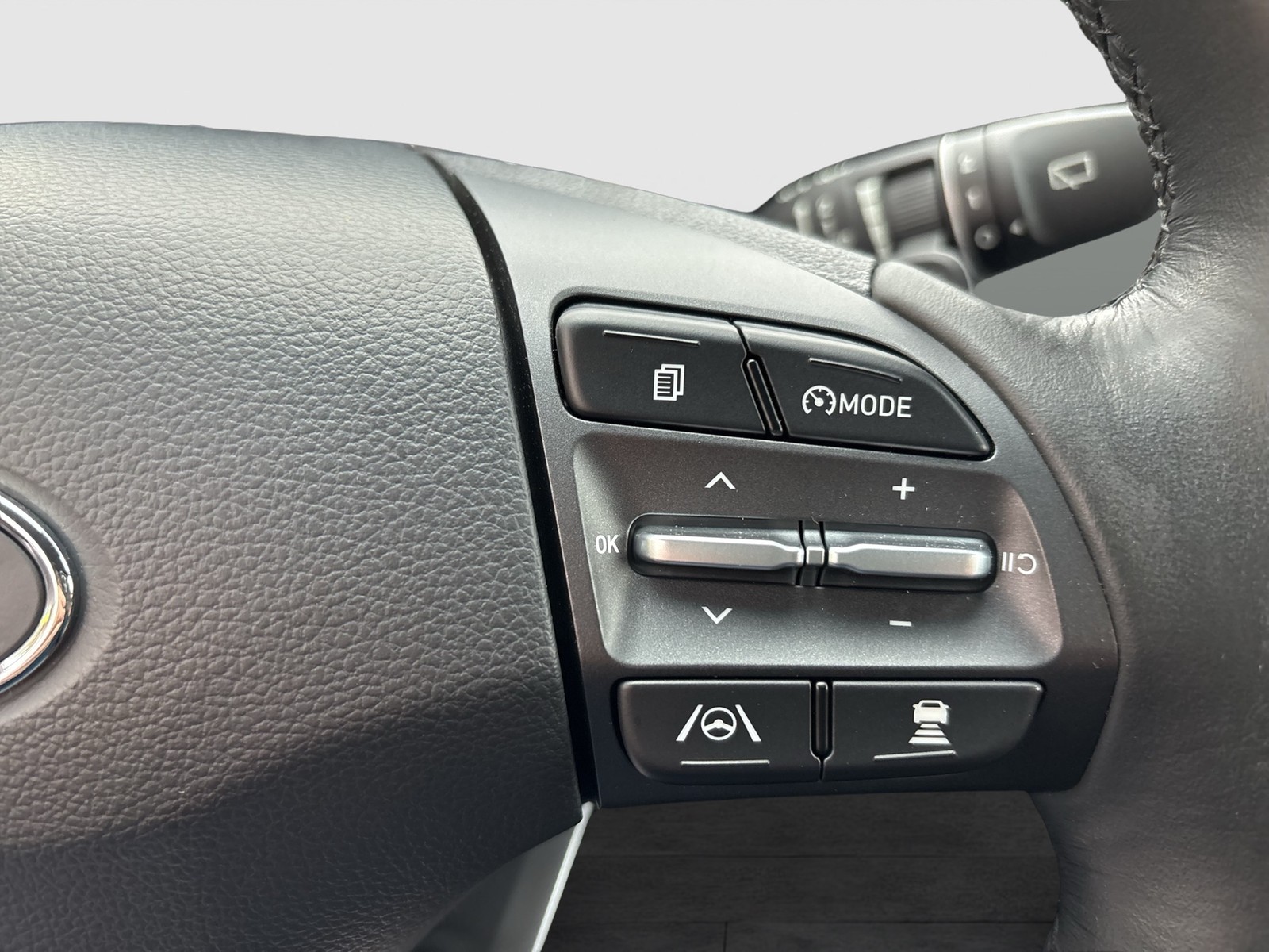 Hyundai Kona Prime Elektro WÄRMEPUMPE KAMERA LEDER