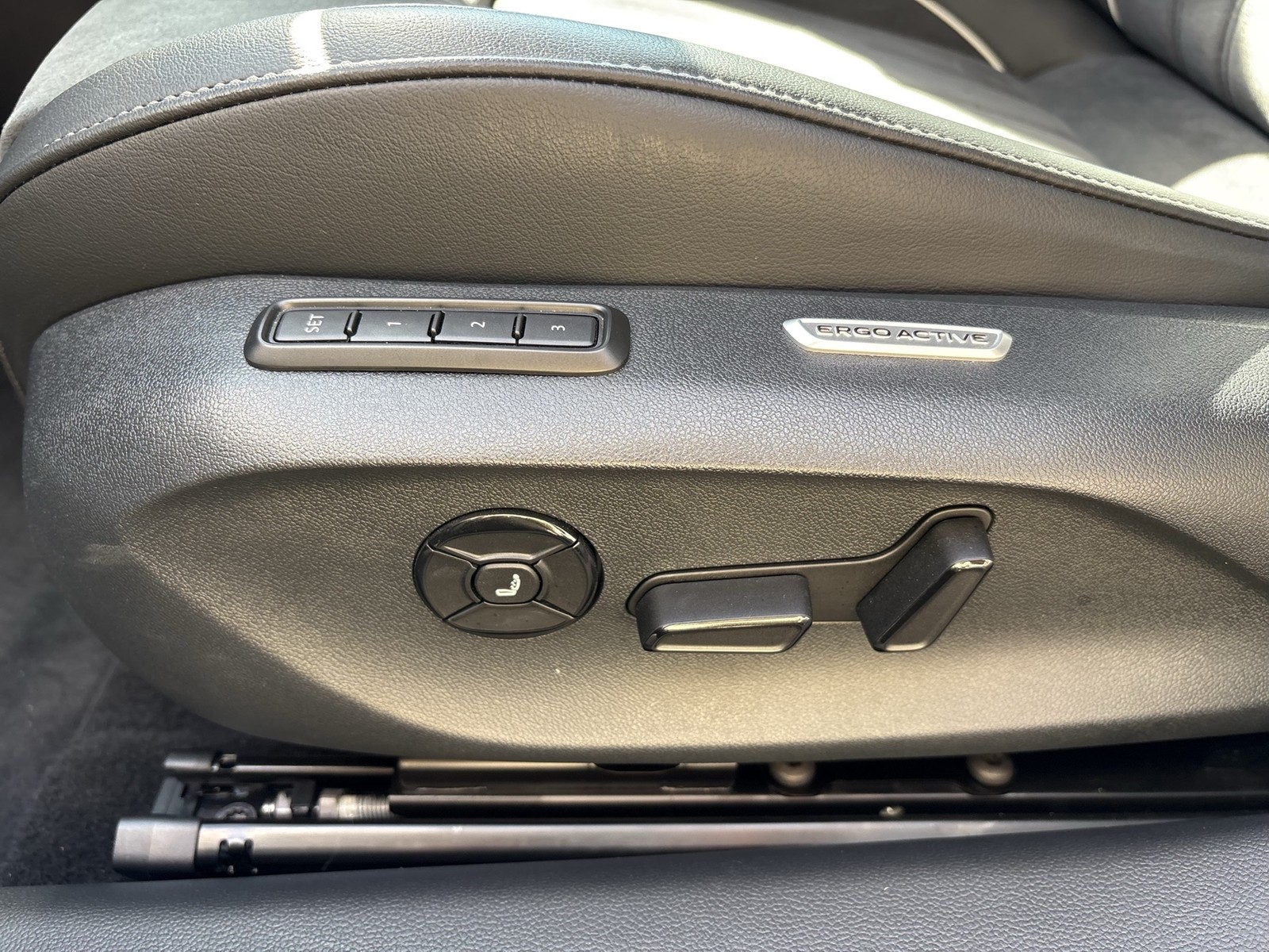 Volkswagen Passat Variant 2.0 BUSINESS CAM ACC EKLAPPE NAVI
