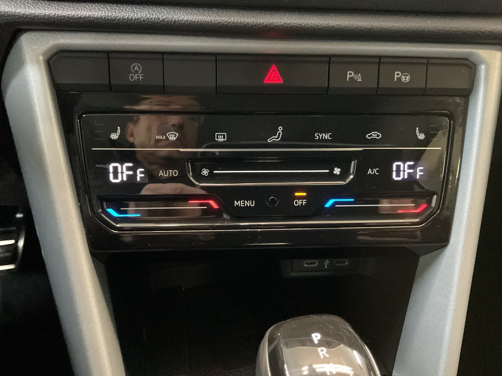 Volkswagen T-Roc 2.0 GOAL CAM ACC LM17 NAVI CARPLAY SITZHZ.