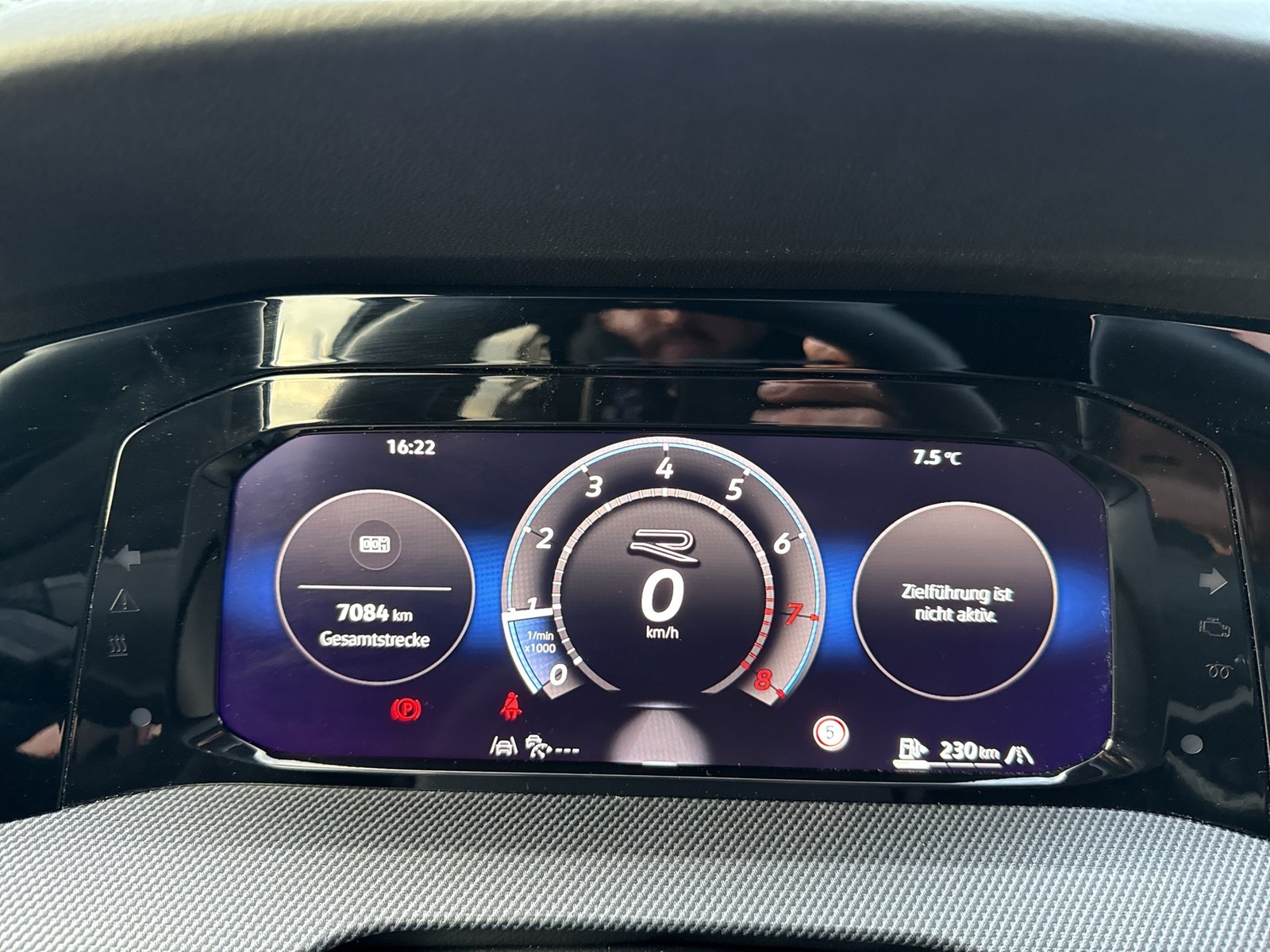 Volkswagen Golf VIII 1.5 R-LINE FACELIFT CAM ACC CARPLAY