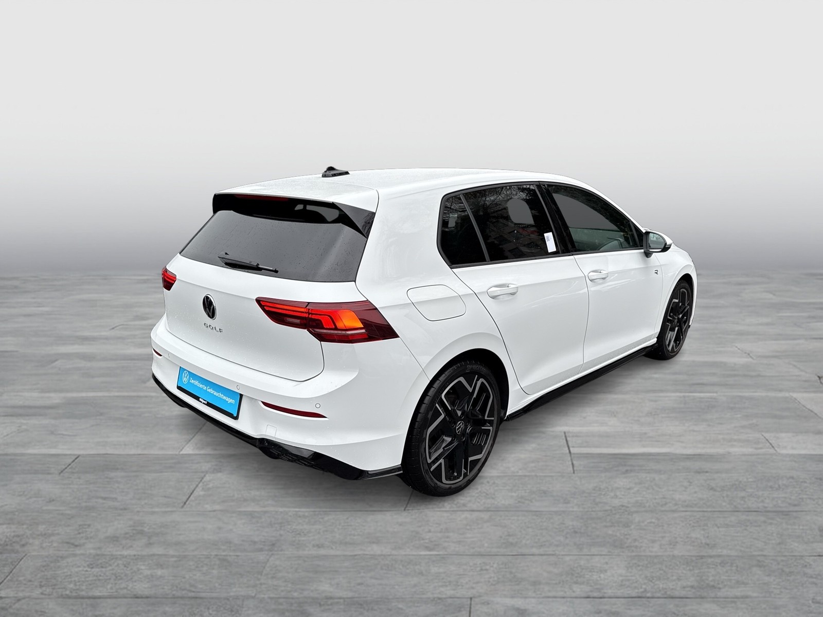 Volkswagen Golf VIII 1.5 R-LINE FACELIFT CAM ACC LM18 NAVI