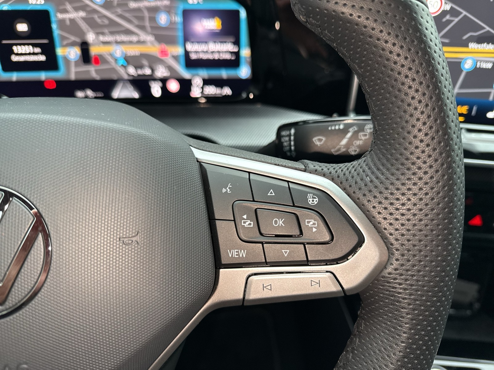 Volkswagen Golf Variant VIII 1.5 R-LINE FACELIFT CAM ACC