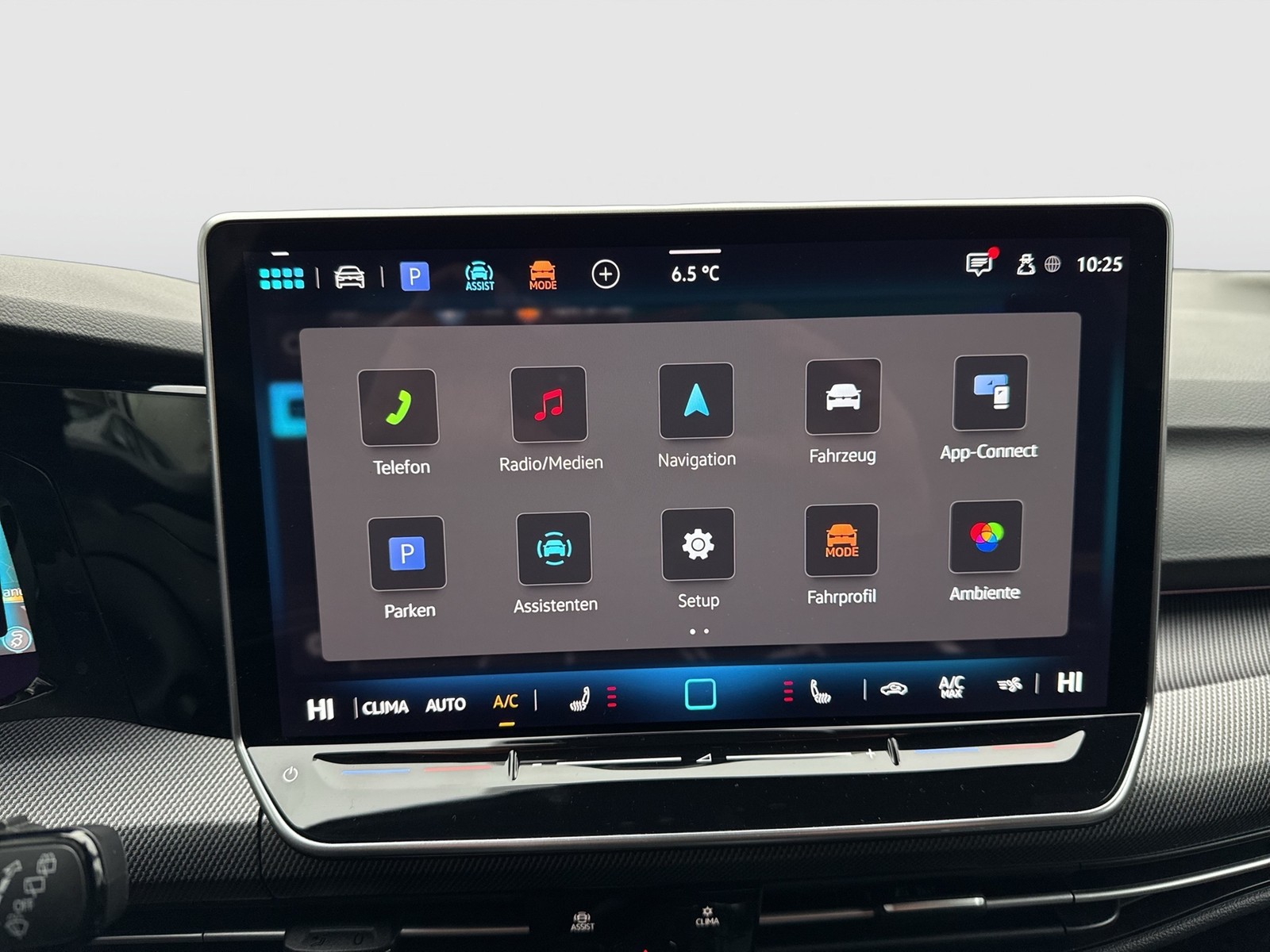 Volkswagen Golf Variant VIII 1.5 R-LINE FACELIFT CAM ACC